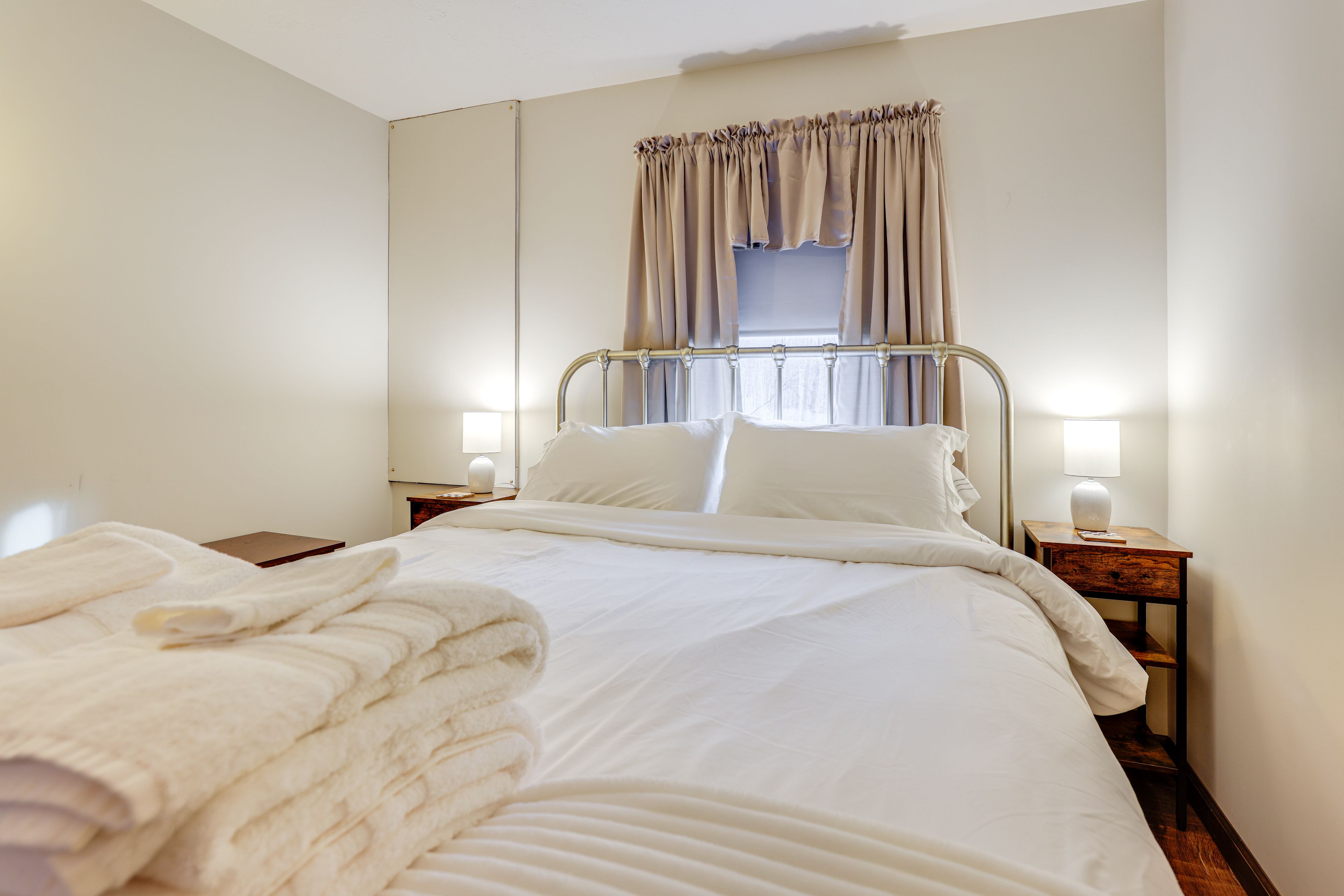 Bedroom 2 | Full Bed