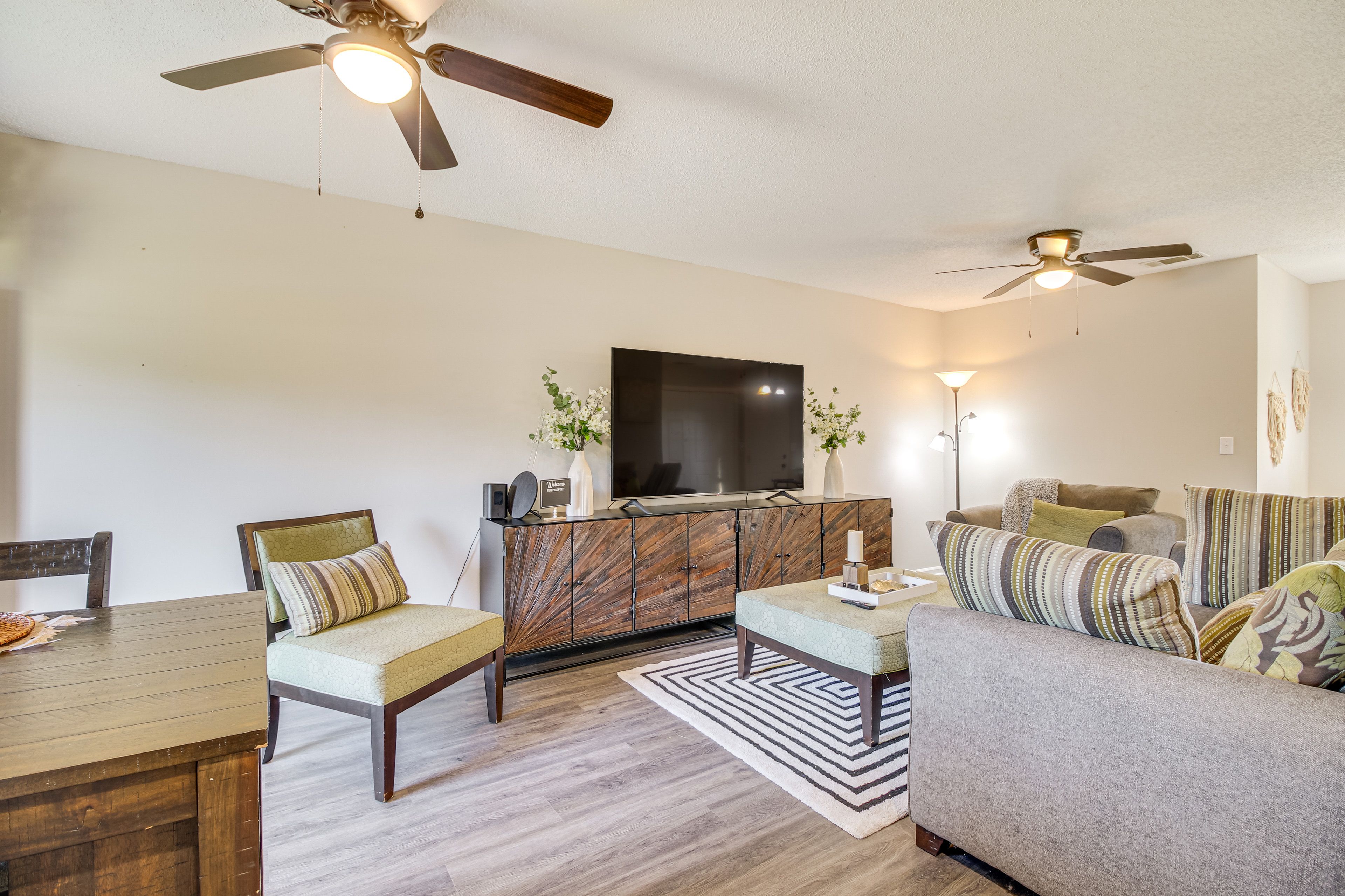 Living Room | Central A/C & Heating