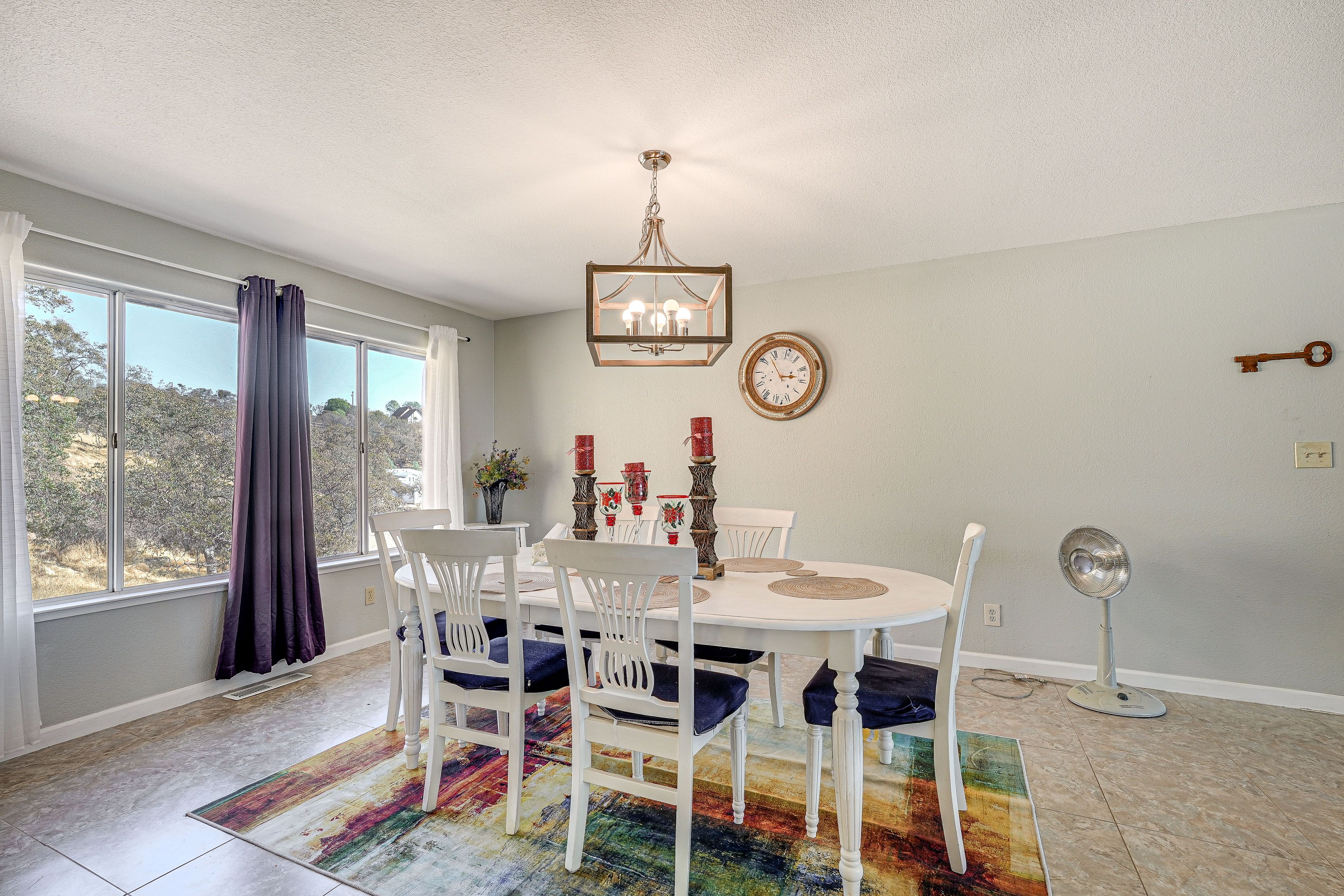 Dining Area | Dishware/Flatware Provided | Main Level