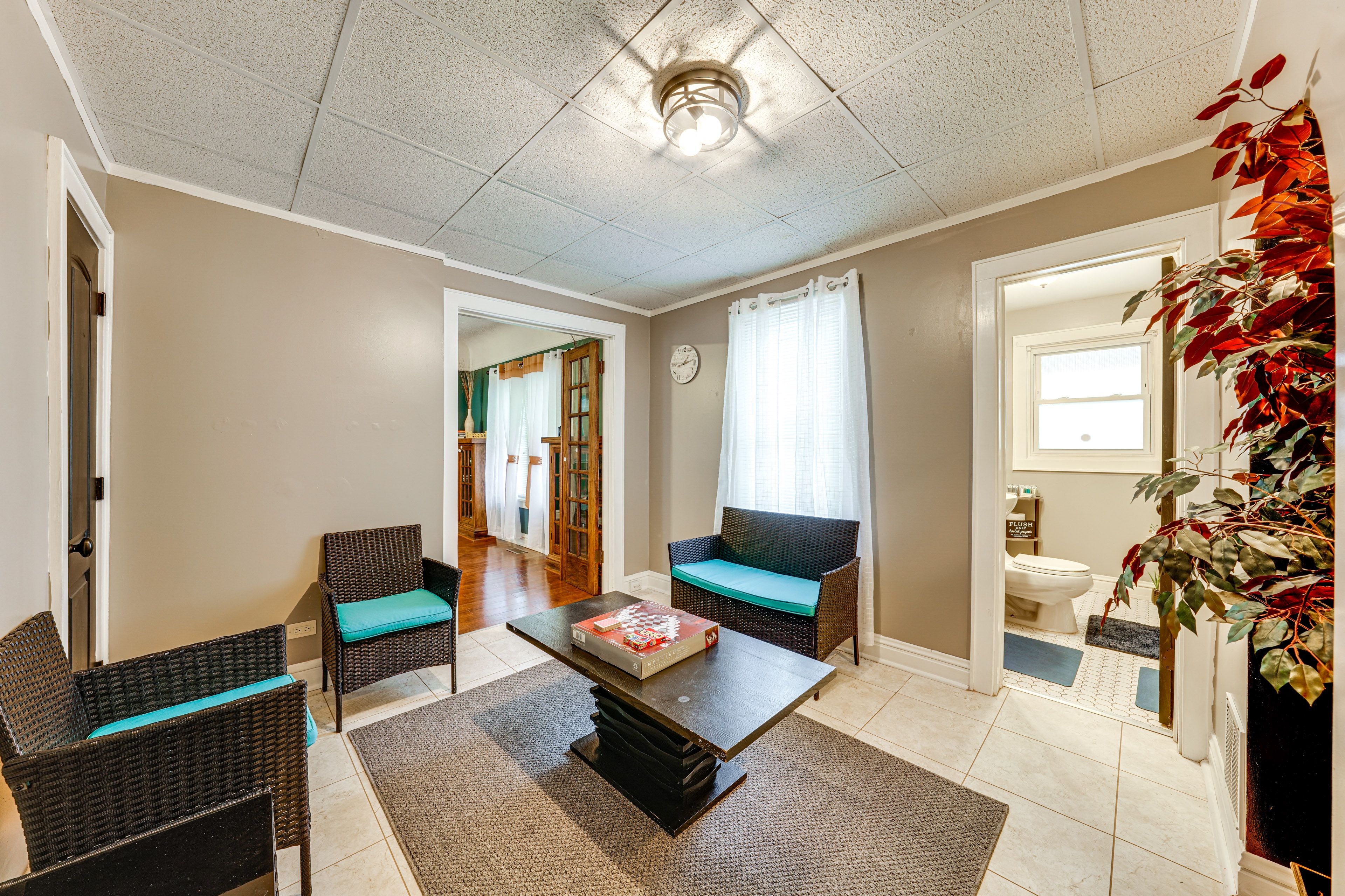 Sitting Room | 1st Floor