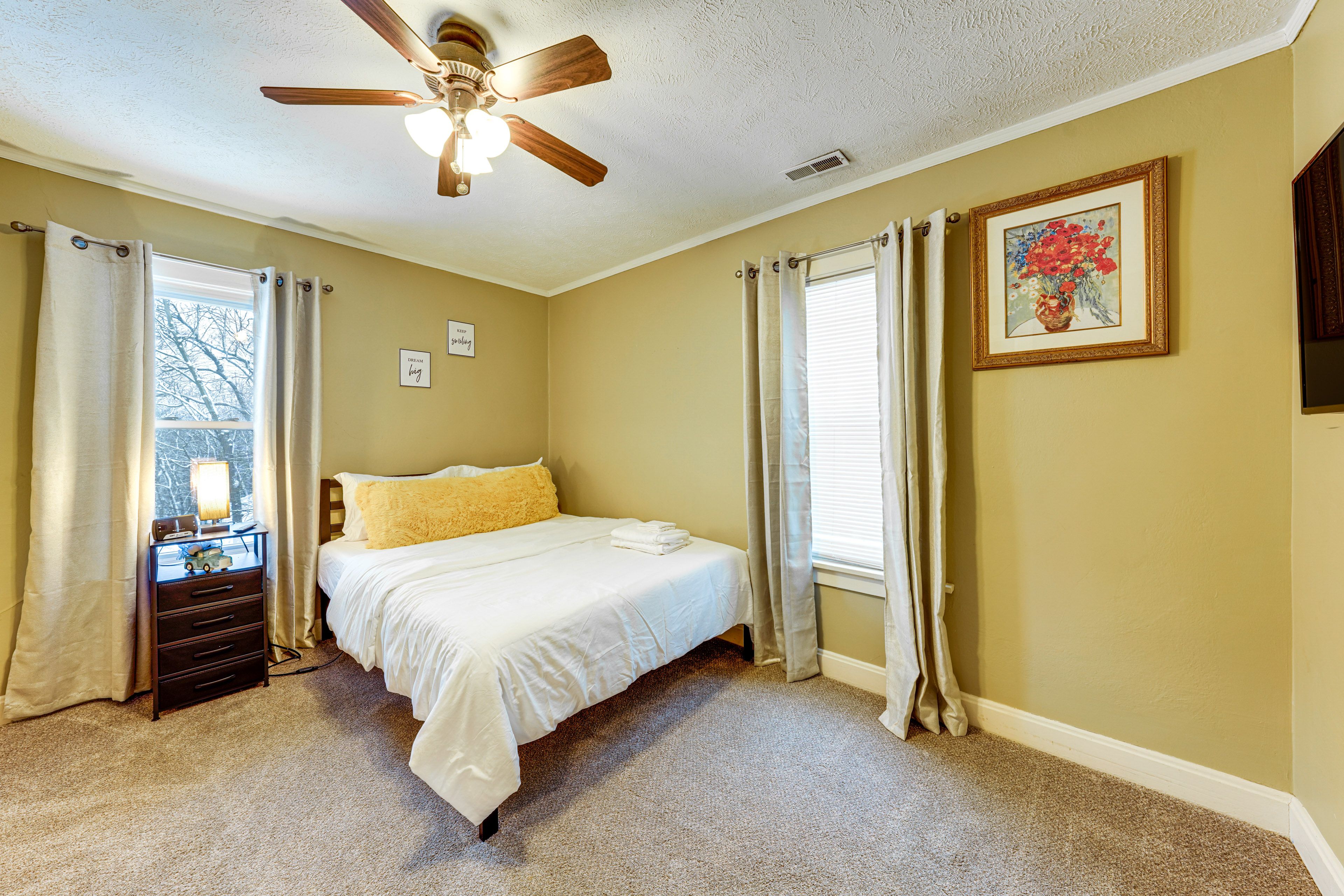 Bedroom 2 | Queen Bed | 2nd Floor