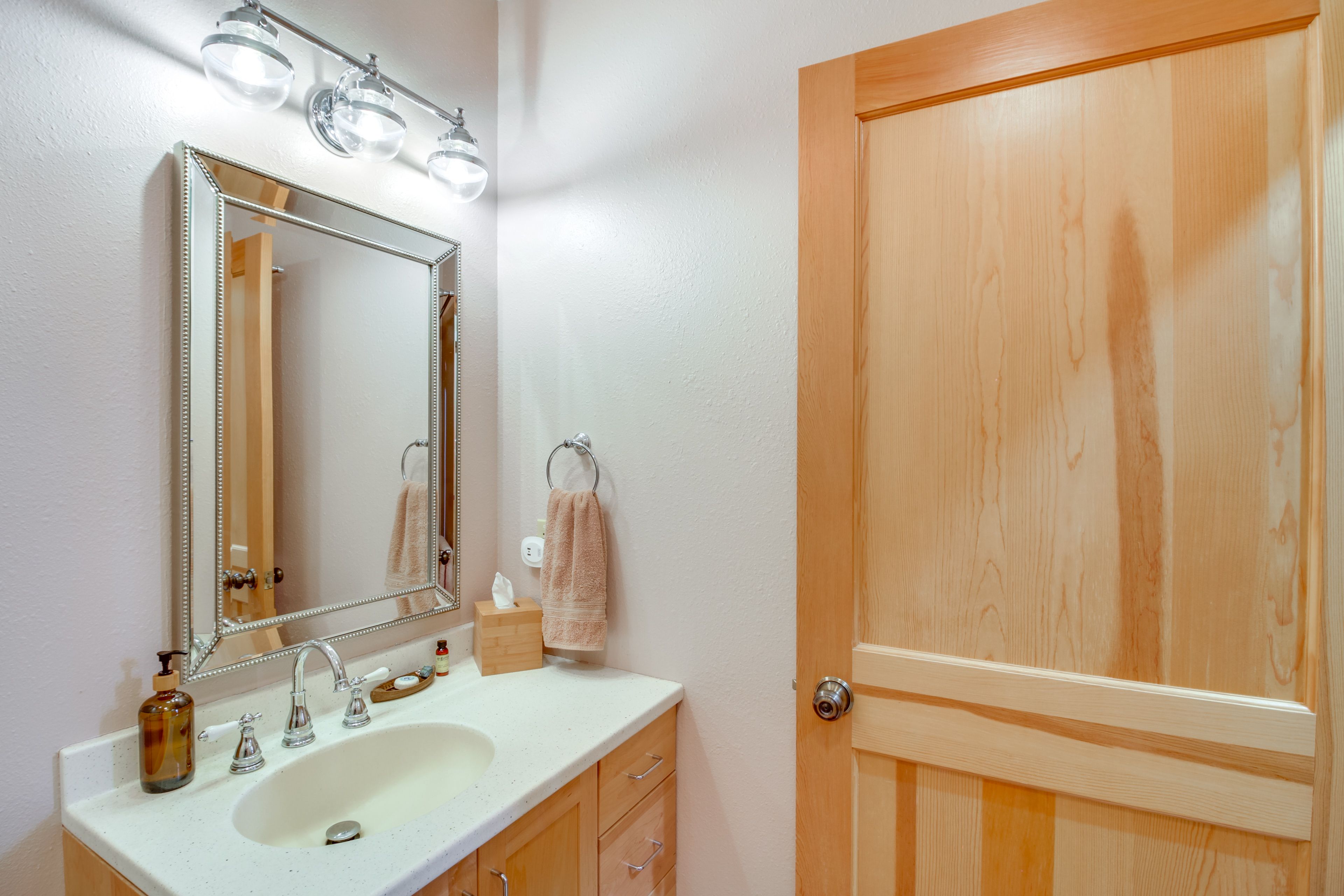 Full Bathroom | Main Floor