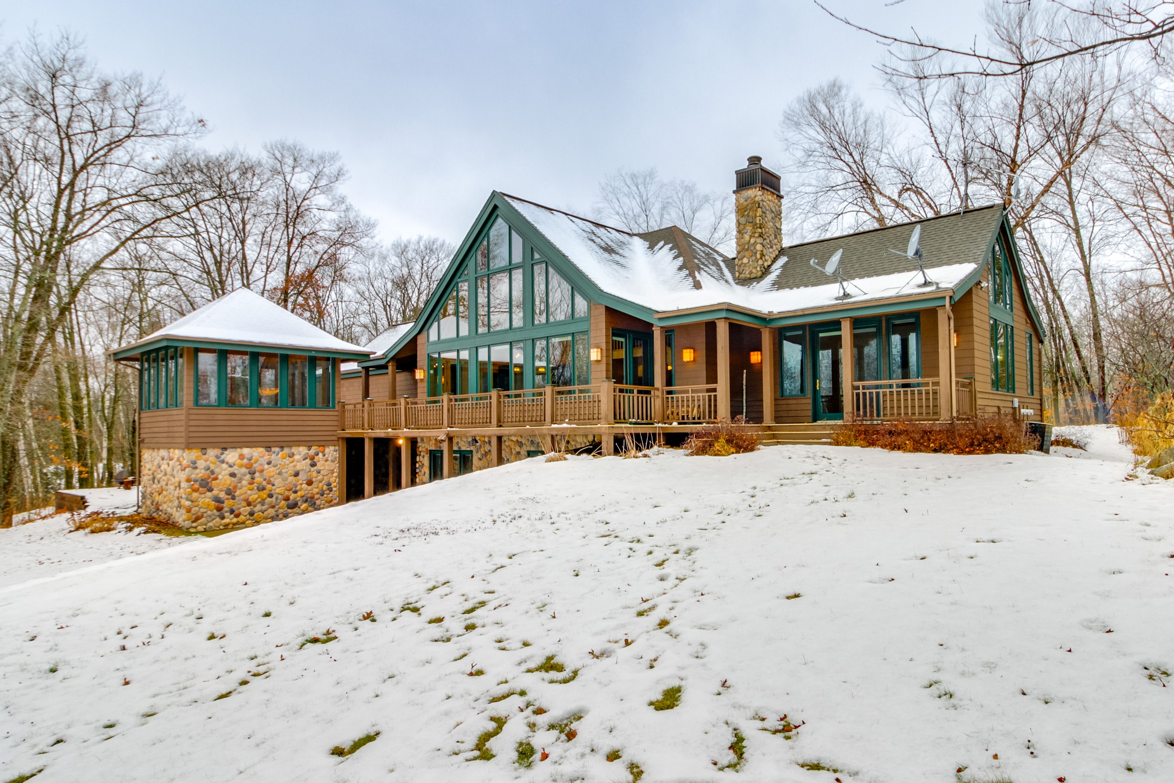 Jacobson Vacation Rental | 3BR | 3BA | Steps to Enter | 3,956 Sq Ft