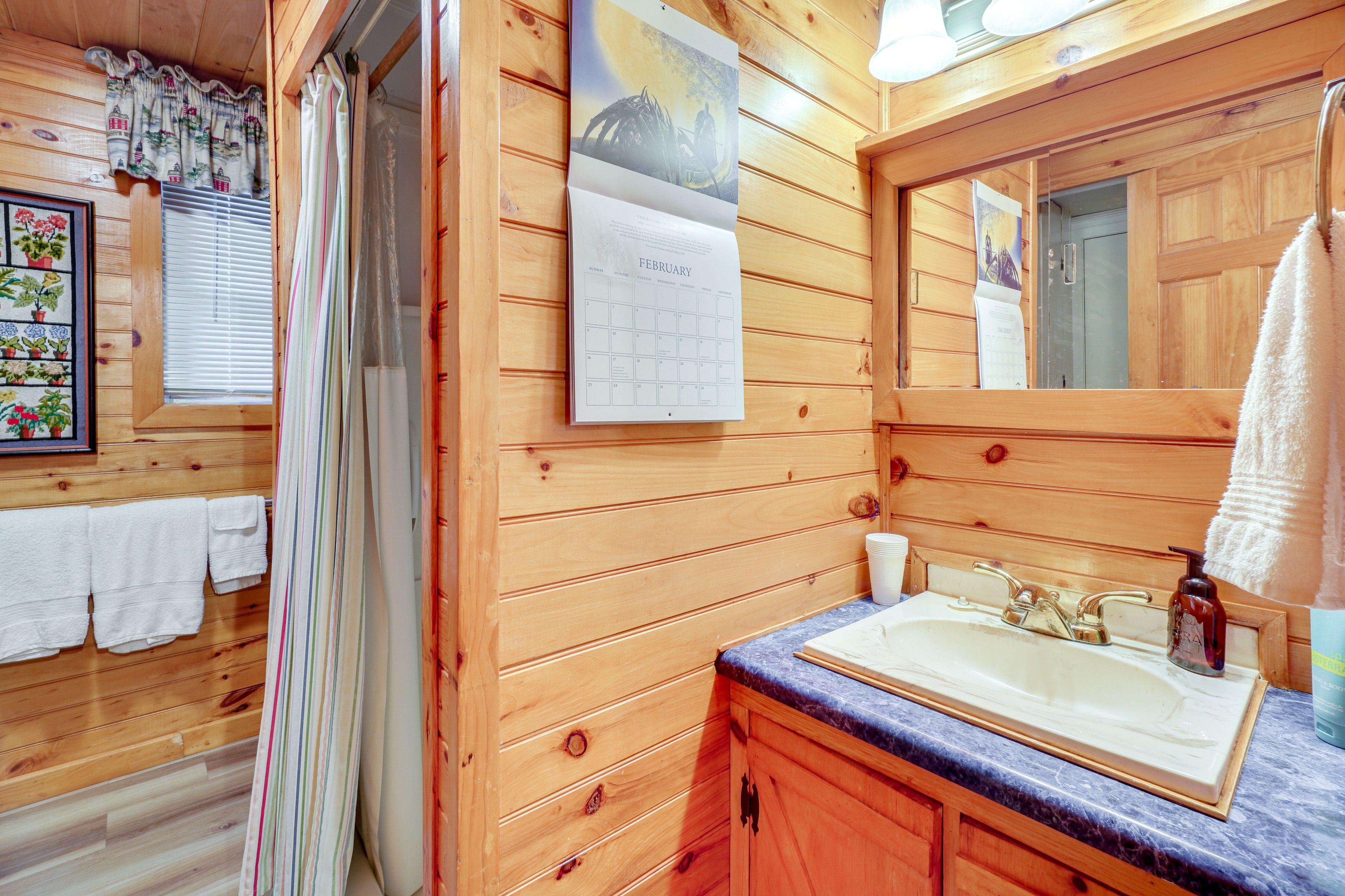 Full Bathroom | 1st Floor