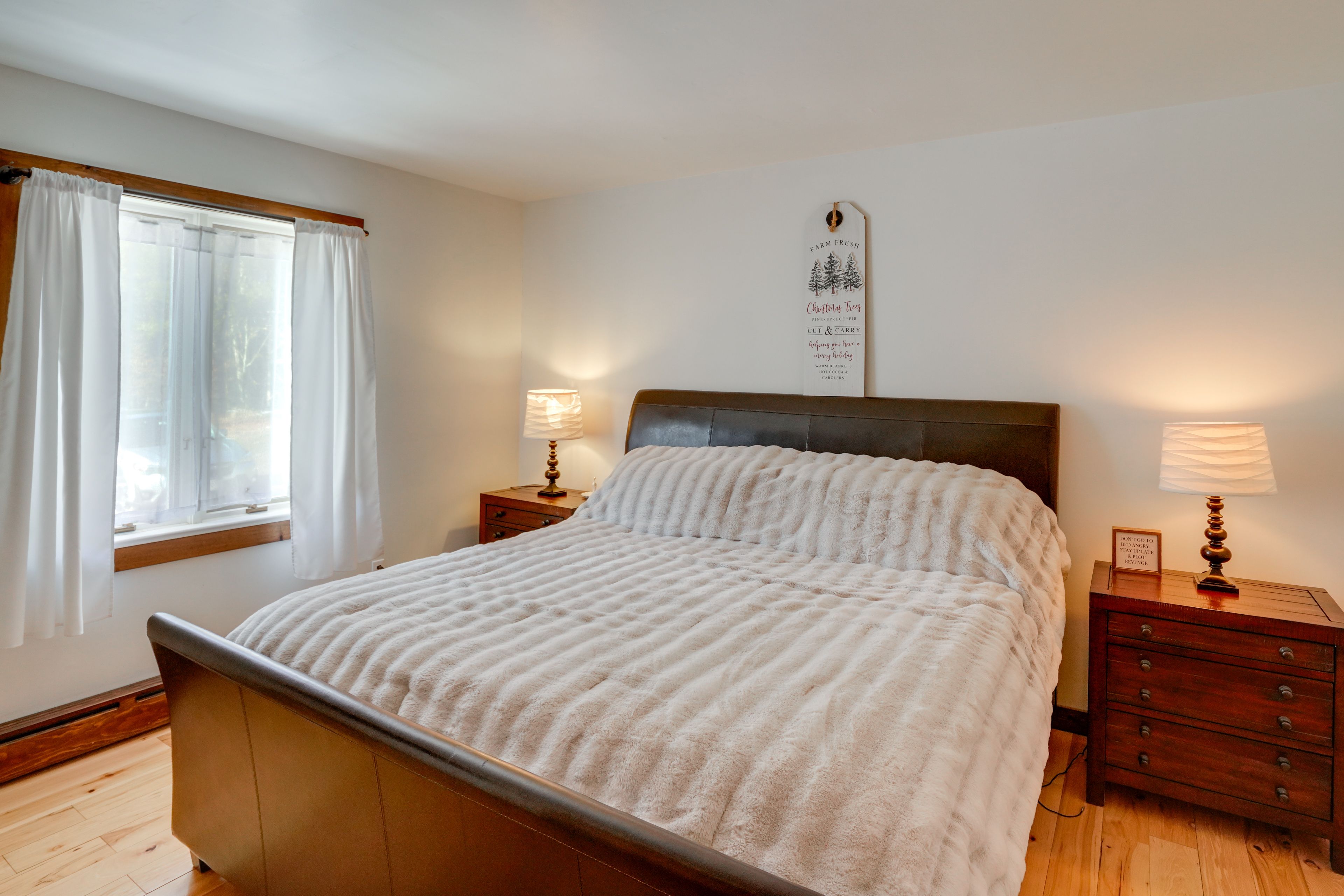 Bedroom 5 | Queen Bed | 1st Floor