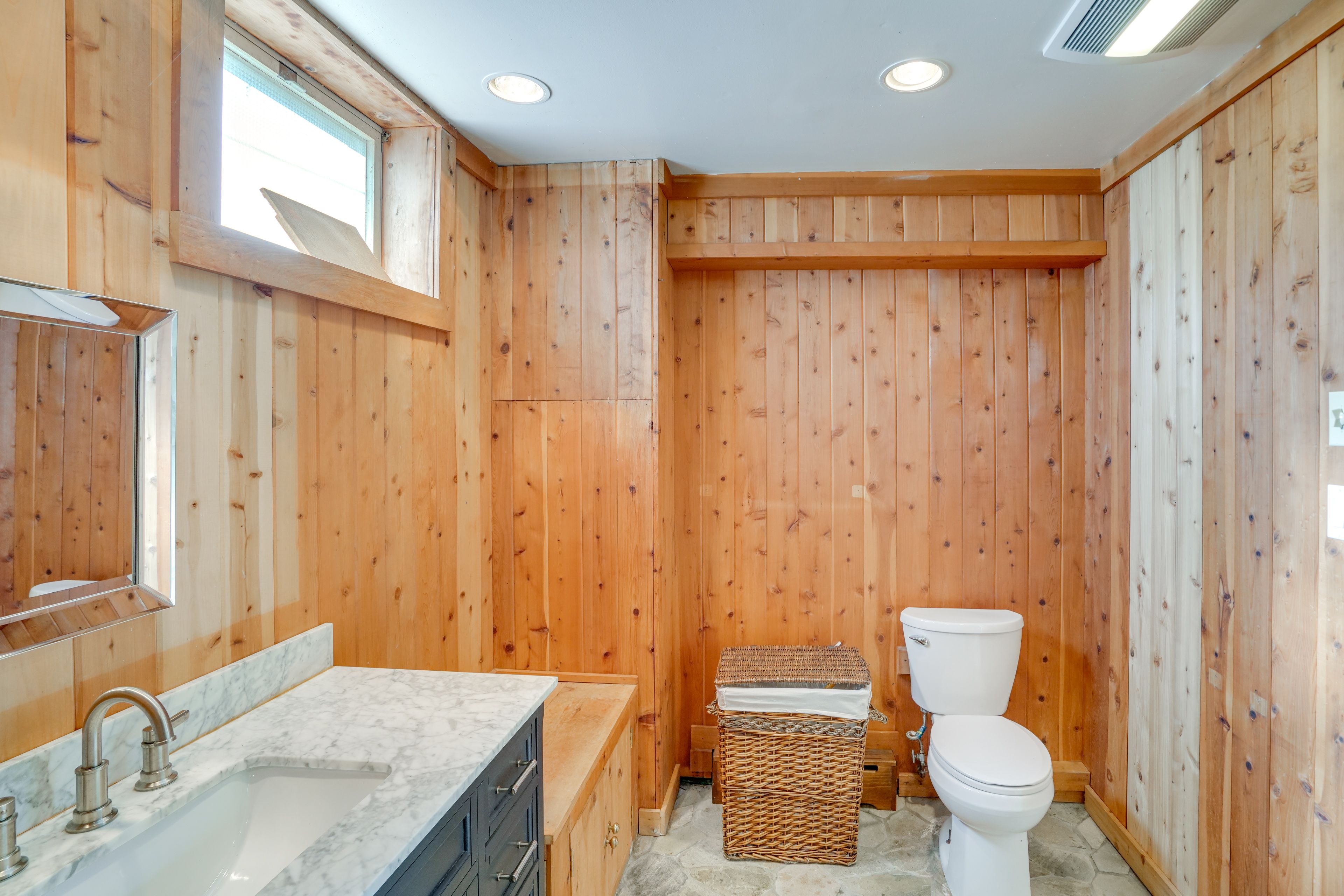 Bathroom | Basement Level
