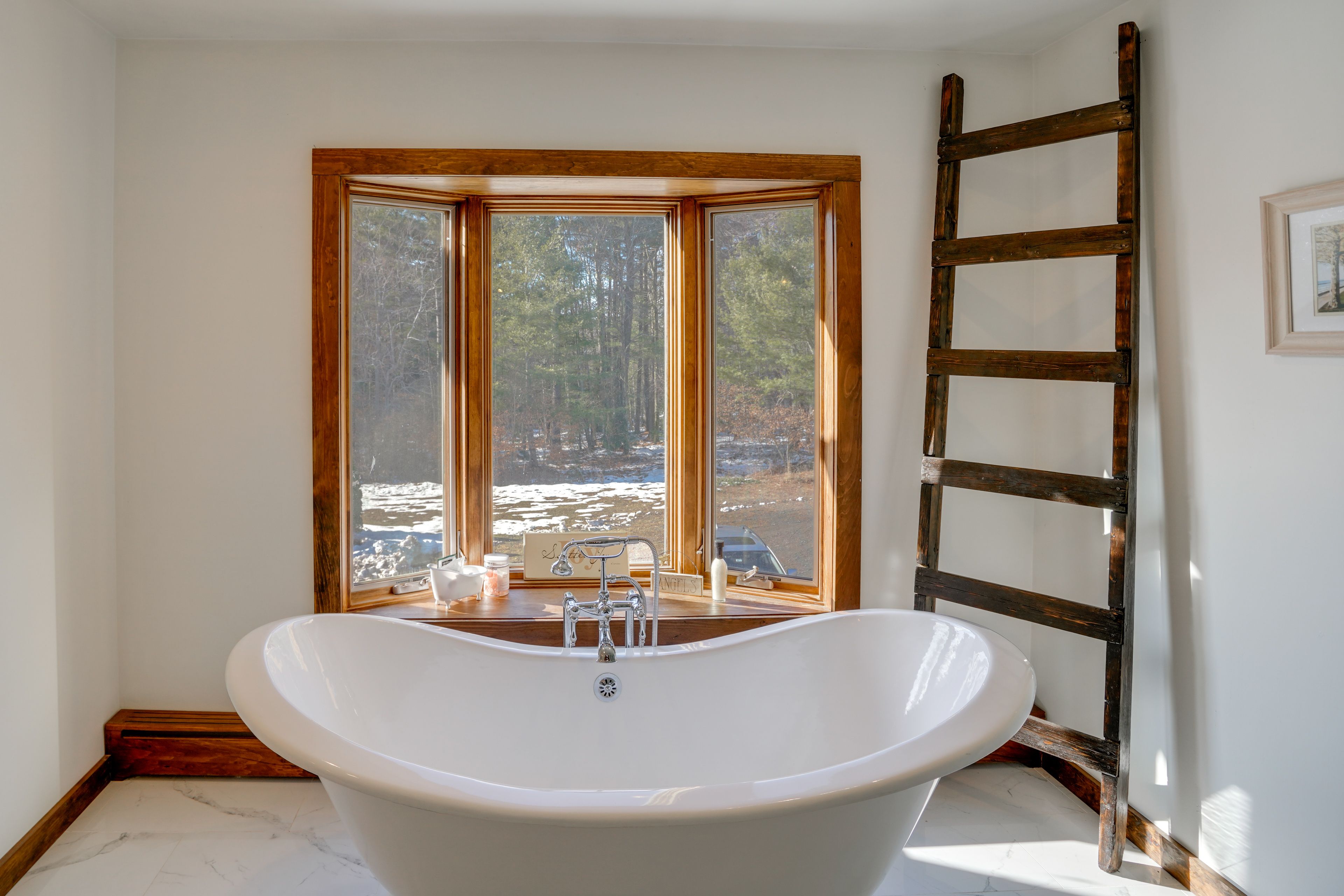 En-Suite Bathroom | Towels Provided | 2nd Floor