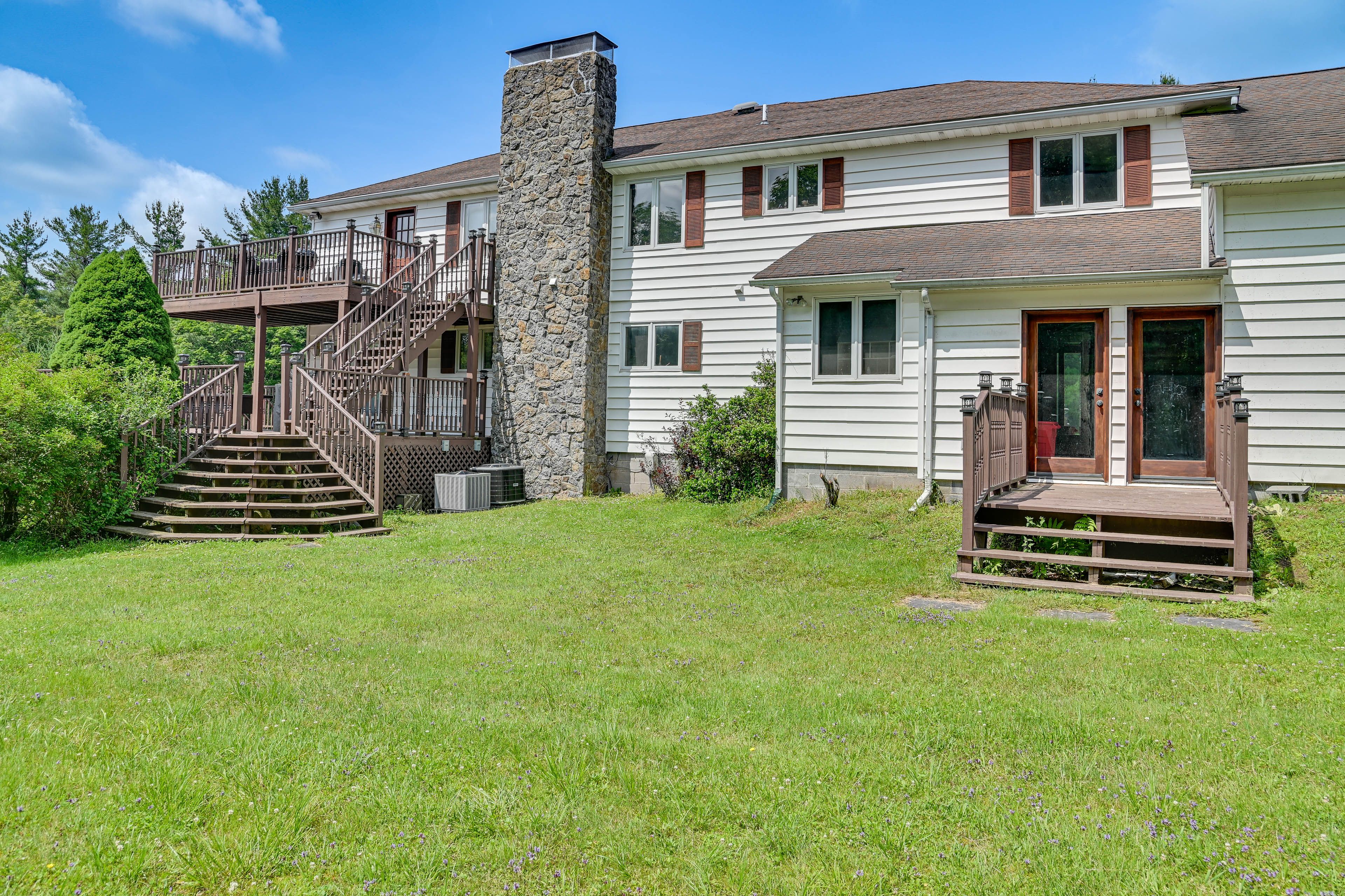 Home Exterior | 13-Acre Property