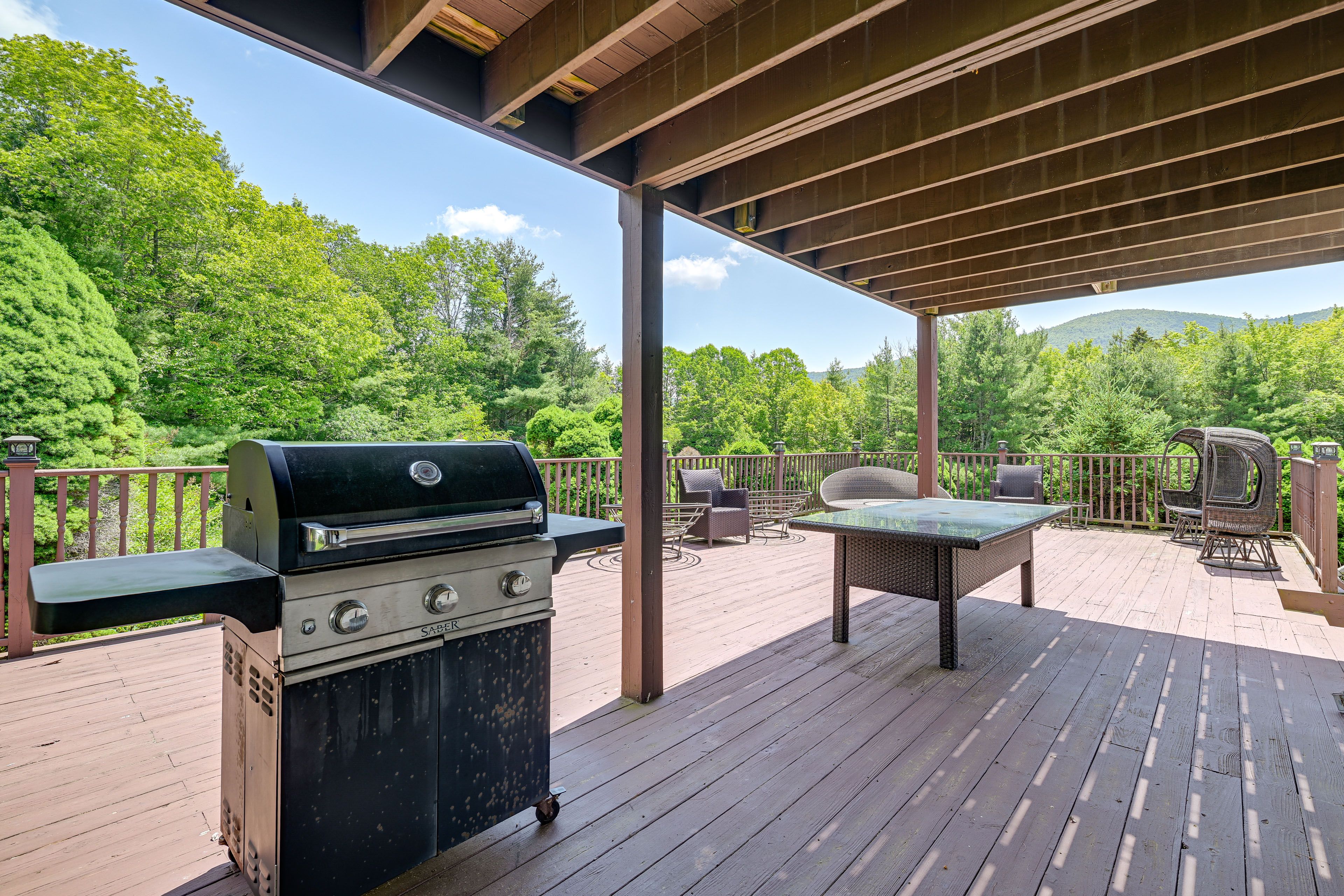 Lower Deck | Gas Grill