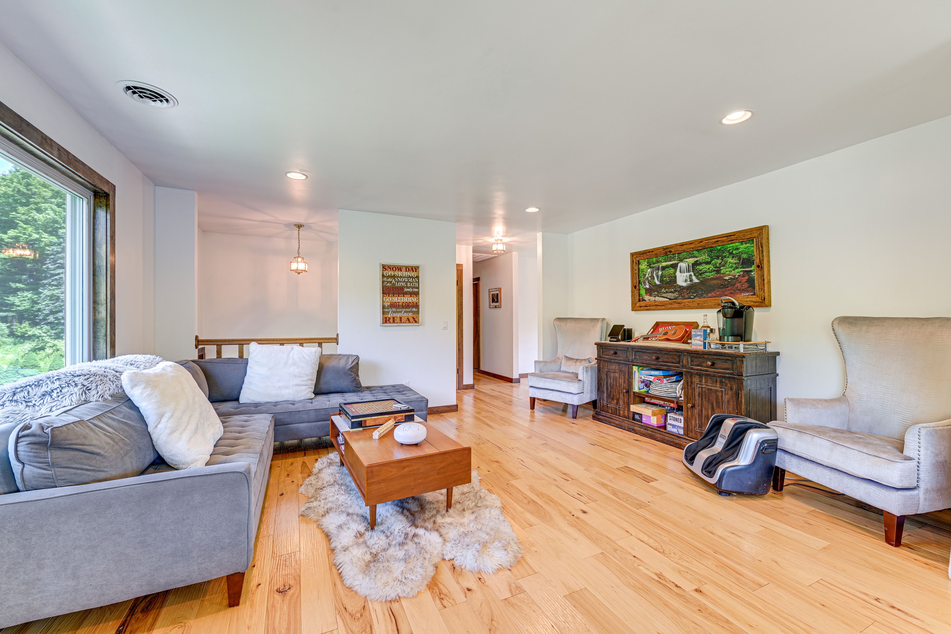 Living Room | Central Heat | Free WiFi | 2nd Floor