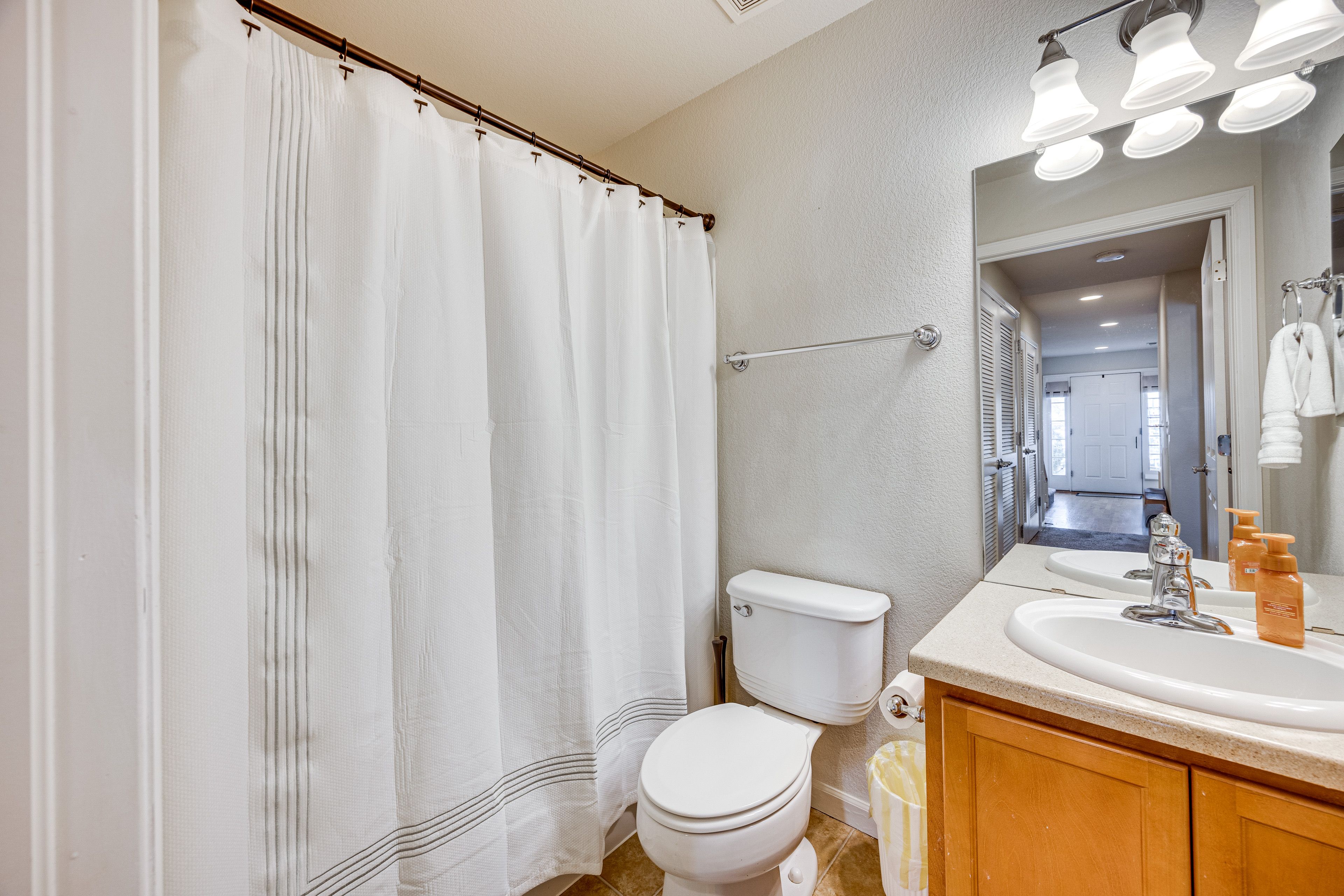 Full Bathroom | 1st Floor
