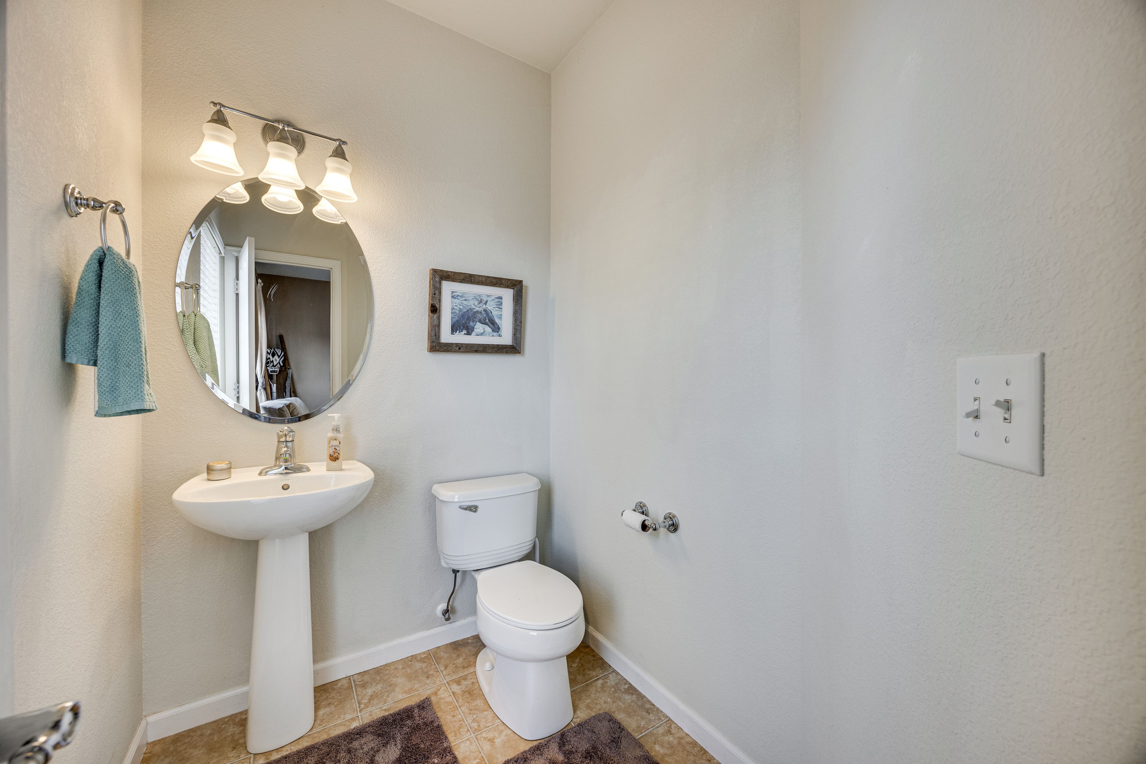 Half Bathroom | 2nd Floor