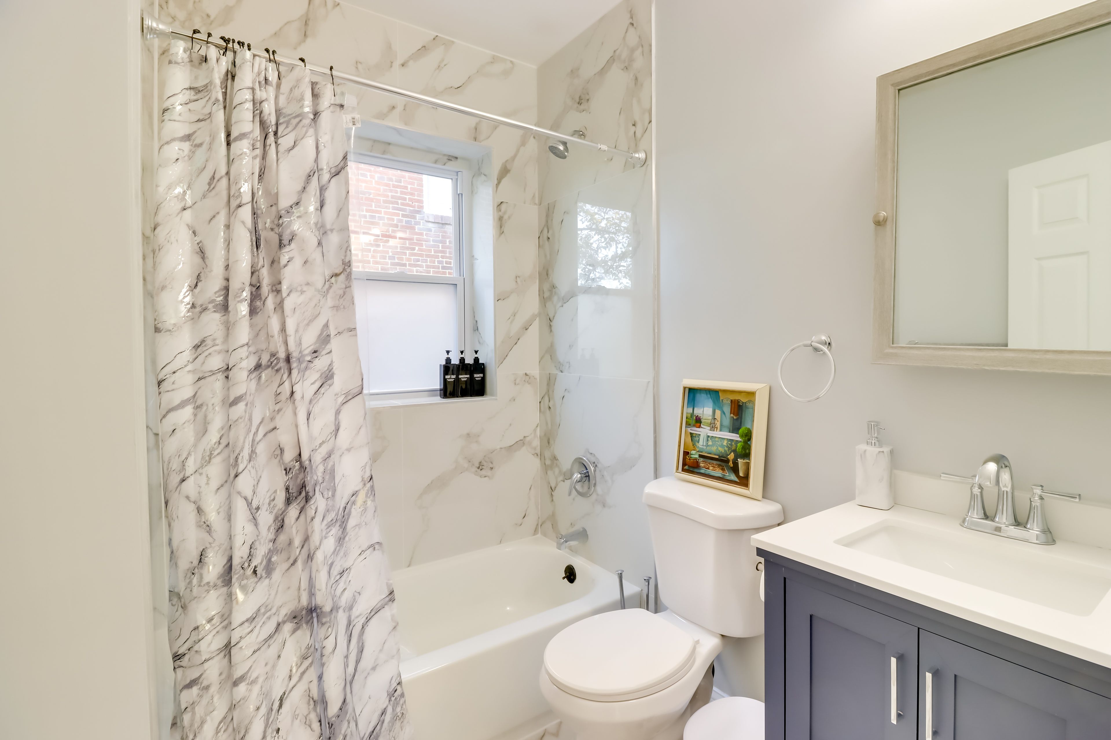 Full Bathroom | 1st Floor
