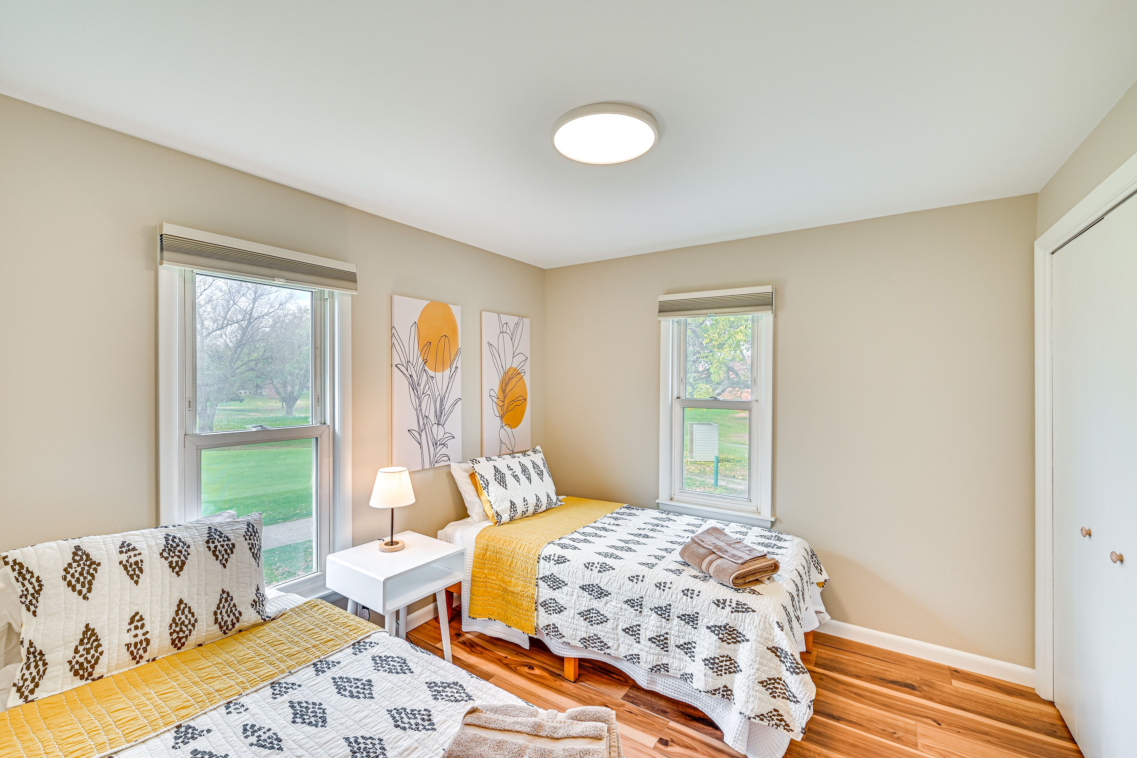 Bedroom 2 | 2nd Floor | 2 Twin Beds