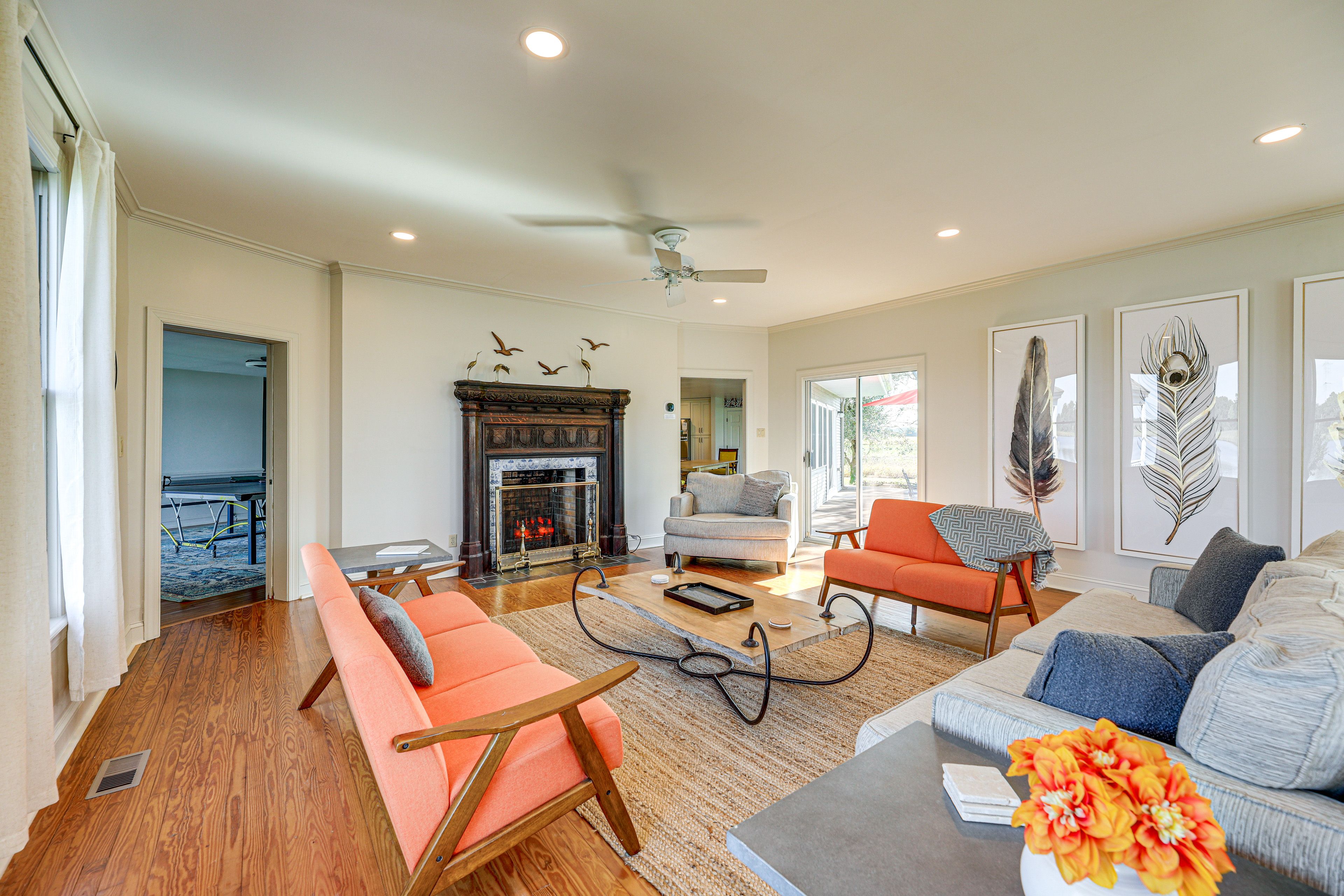 Living Room | 1st Floor | Dining Table | Seasonal Fireplace