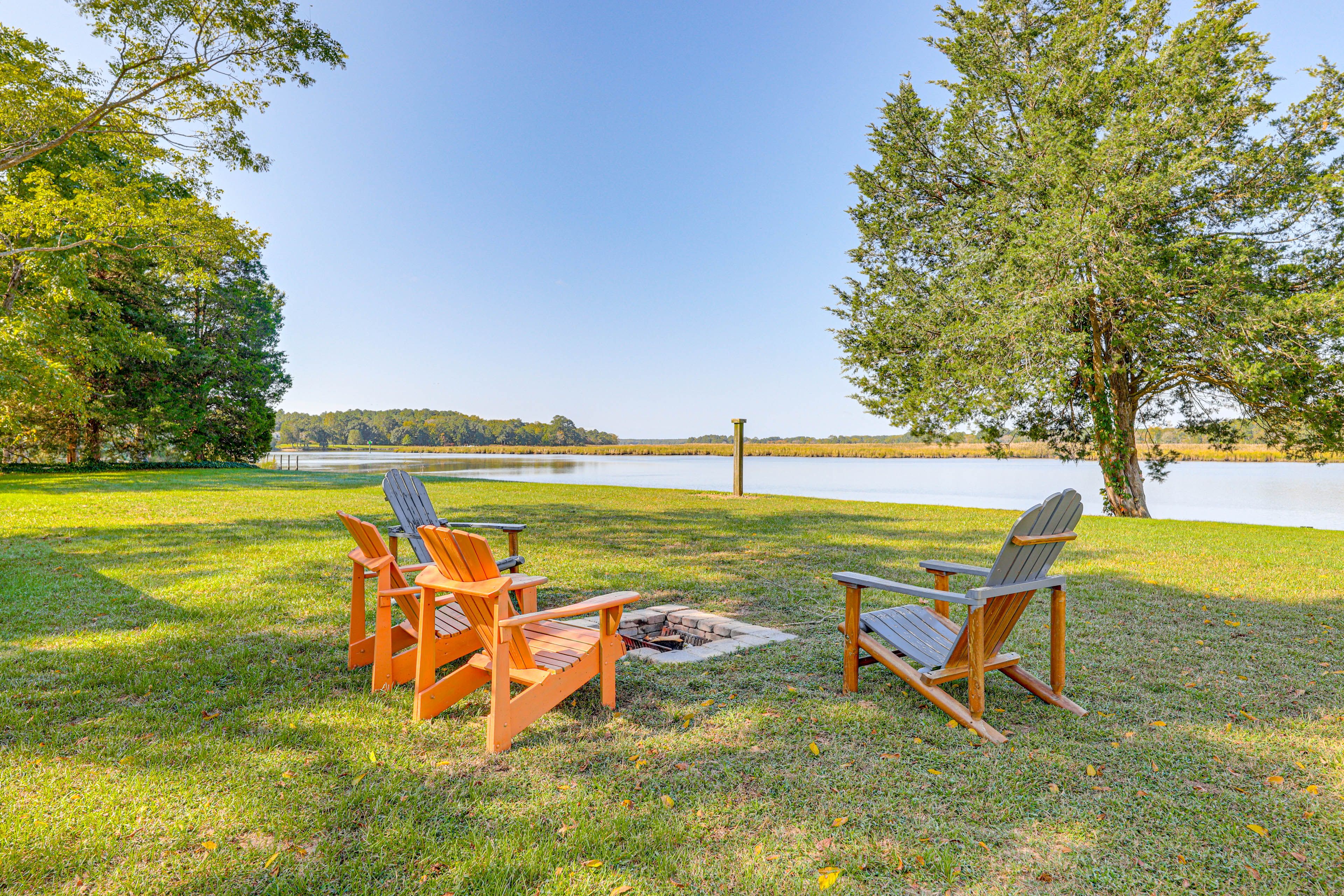 Yard | Fire Pit | Bicycles | Kayaks