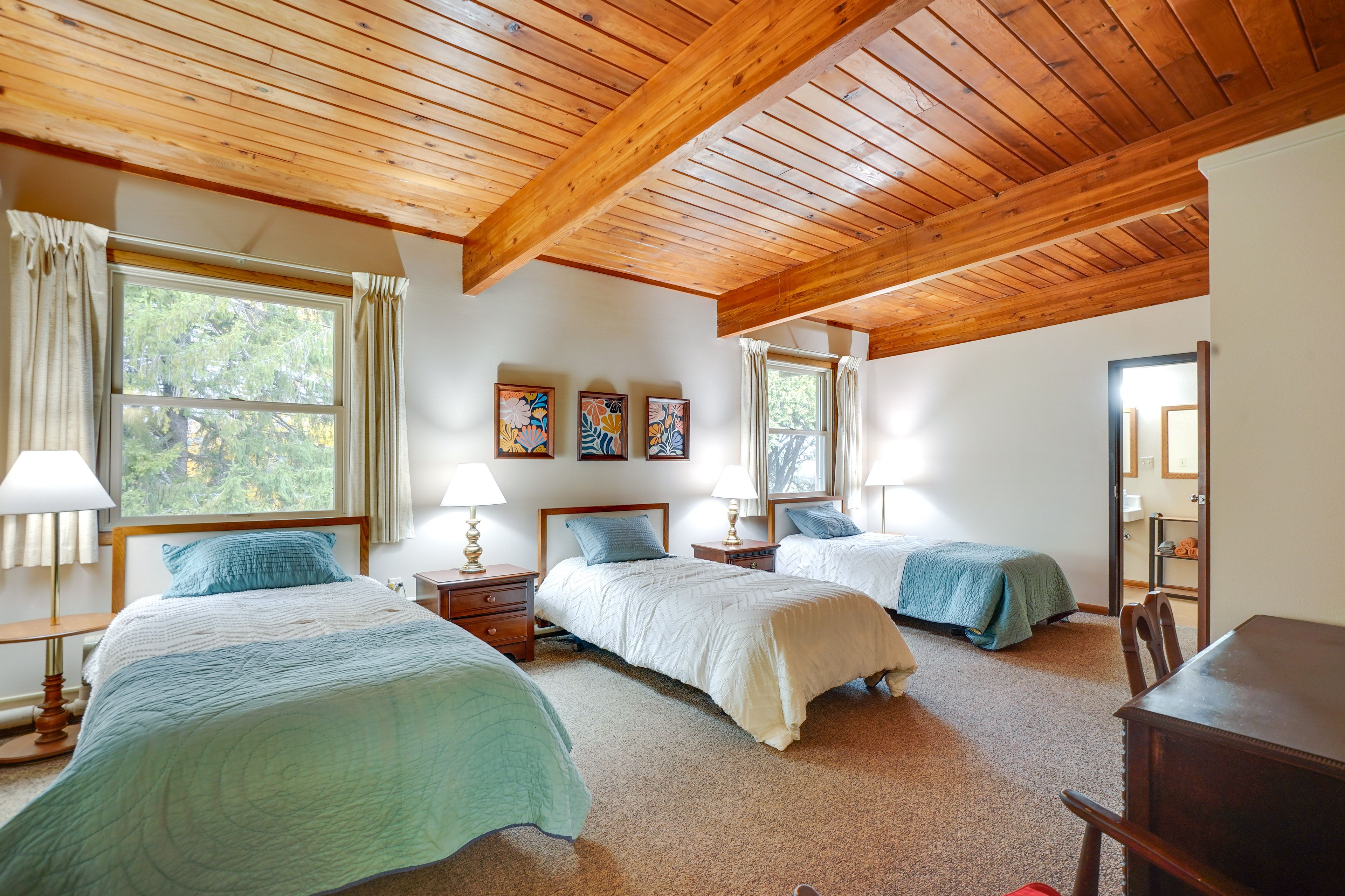Bedroom 4 | 3 Twin Beds