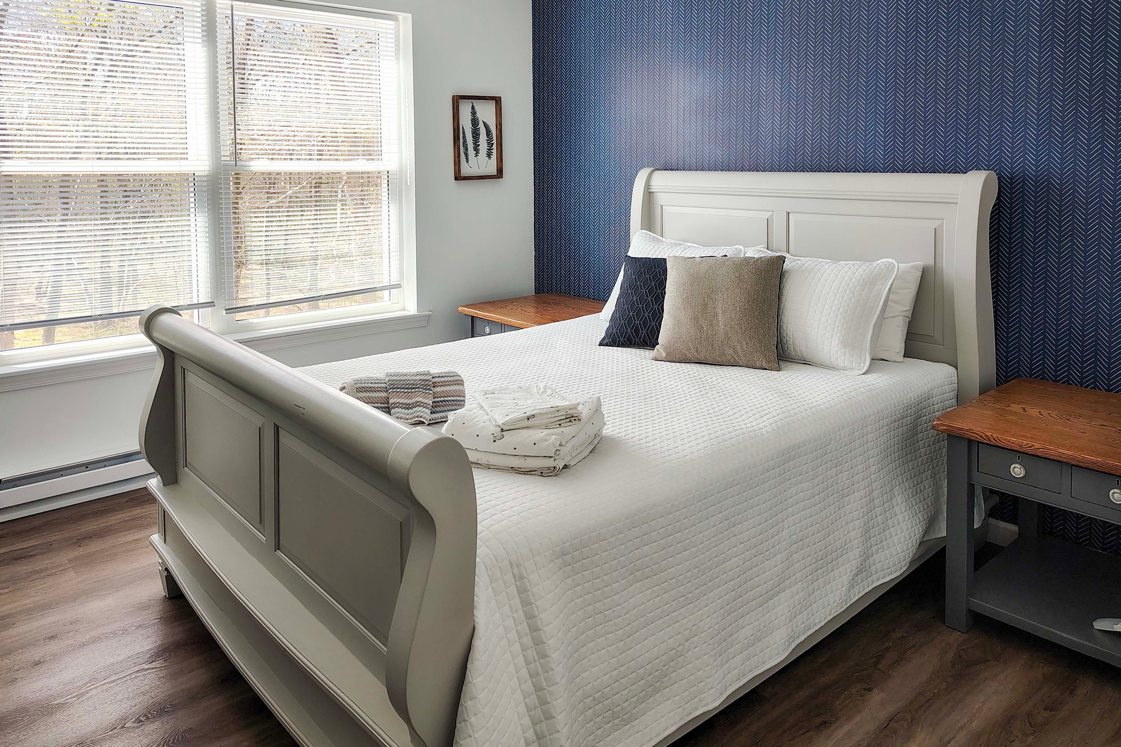 Bedroom 2 | Queen Bed | 2nd Level
