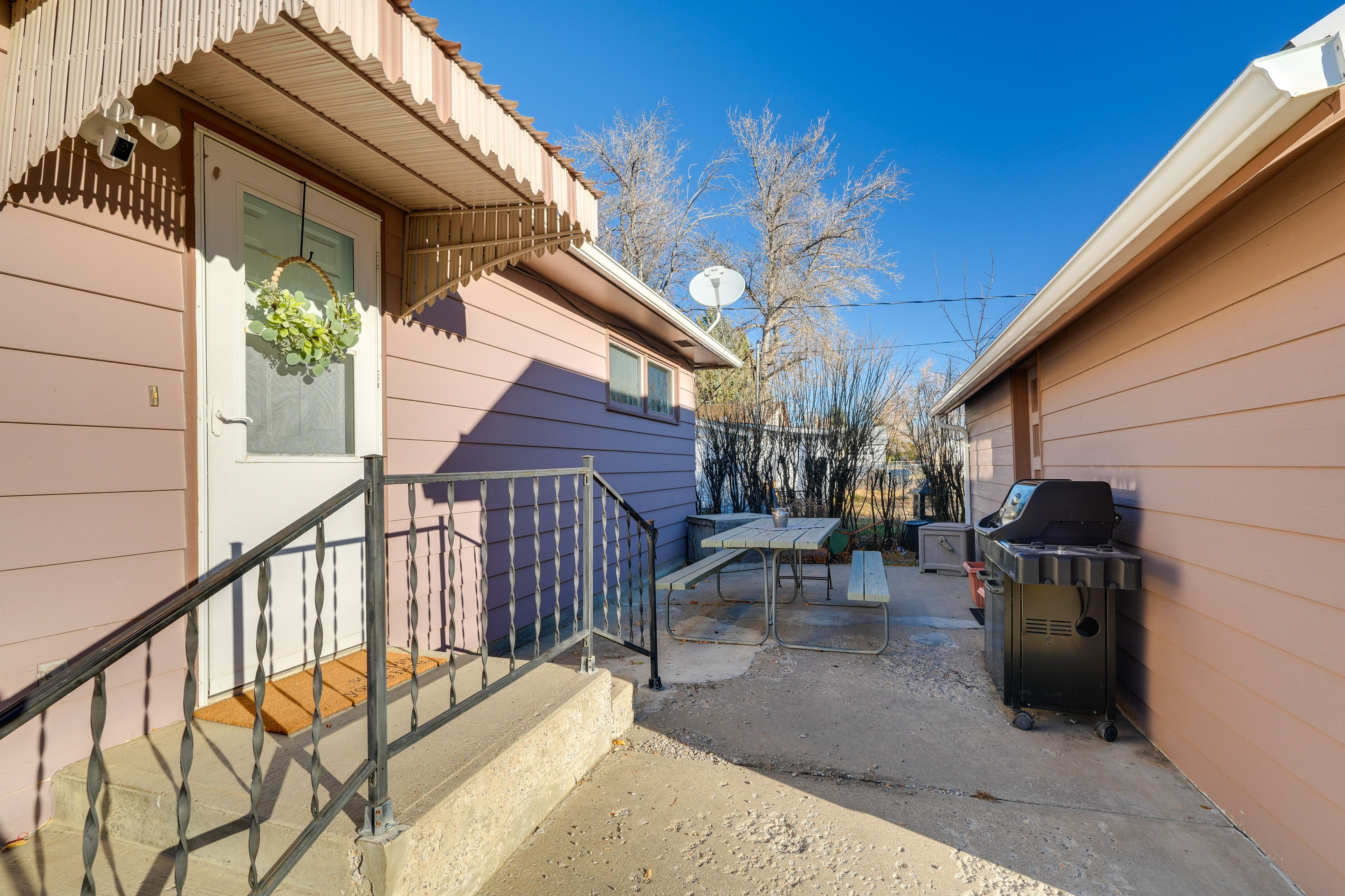 Guest Entrance & Patio