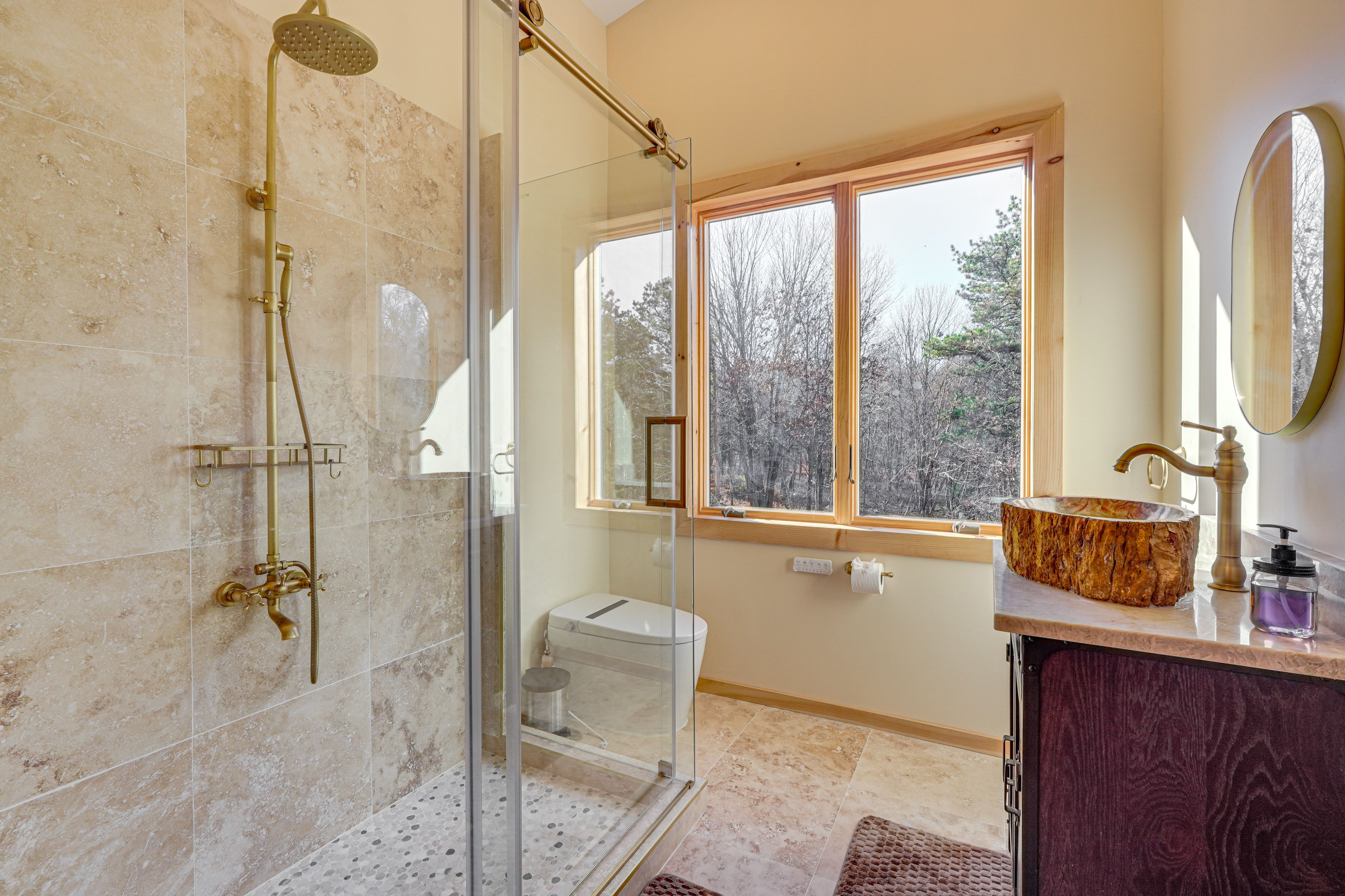 Bathroom | 2nd Floor