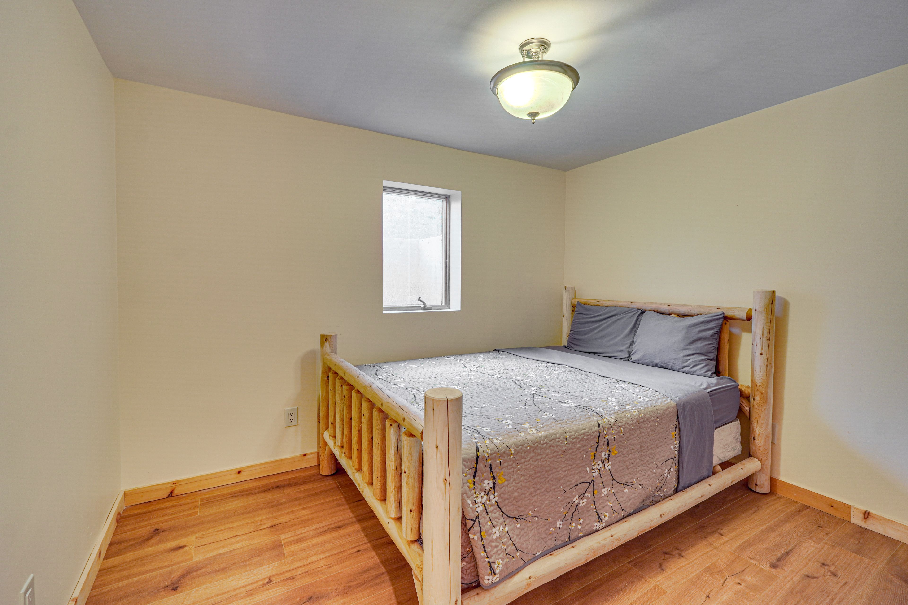 Bedroom 6 | Queen Bed | Basement Level