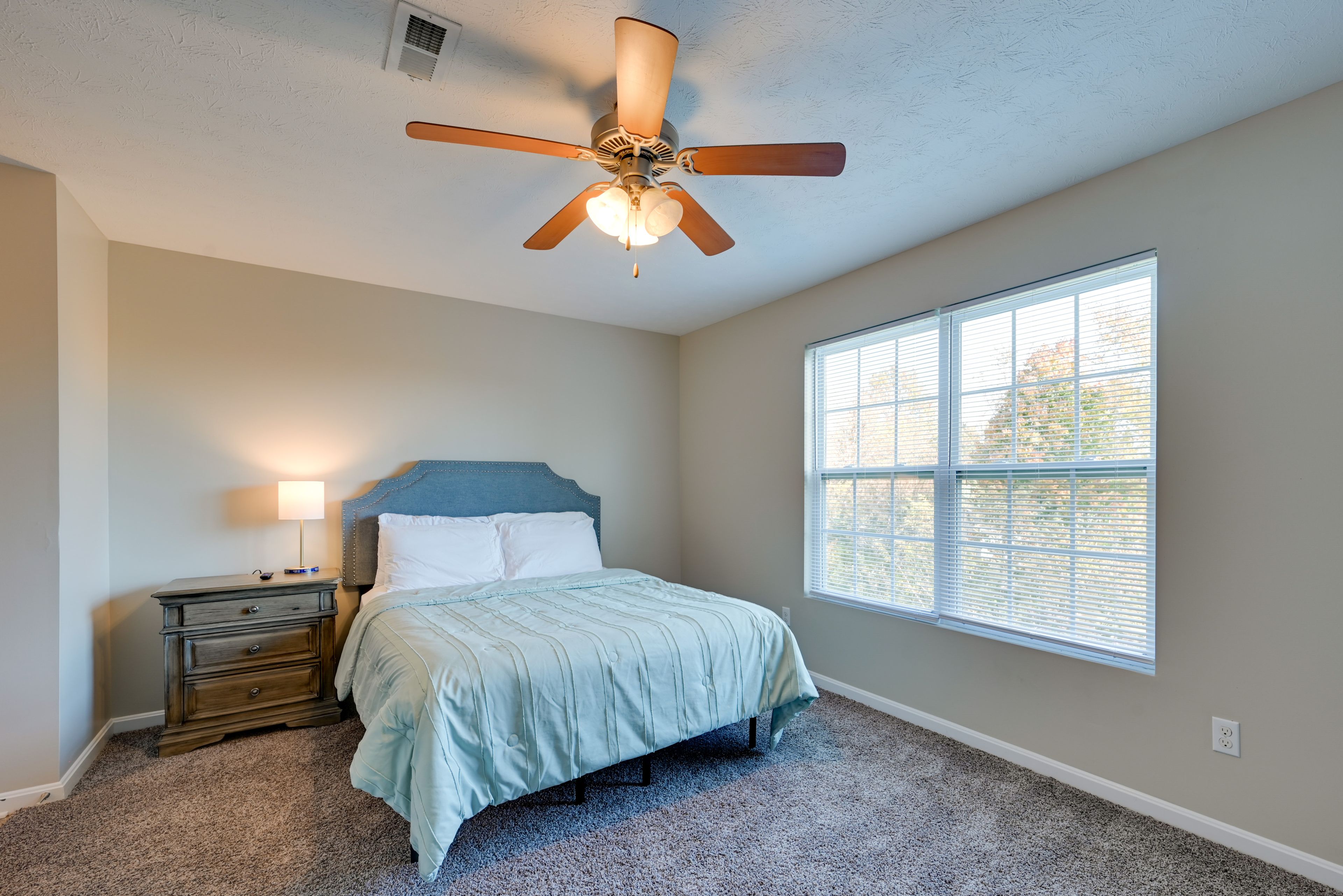 Bedroom 1 | Queen Bed | Smart TV | Linens Provided | En-Suite Bathroom