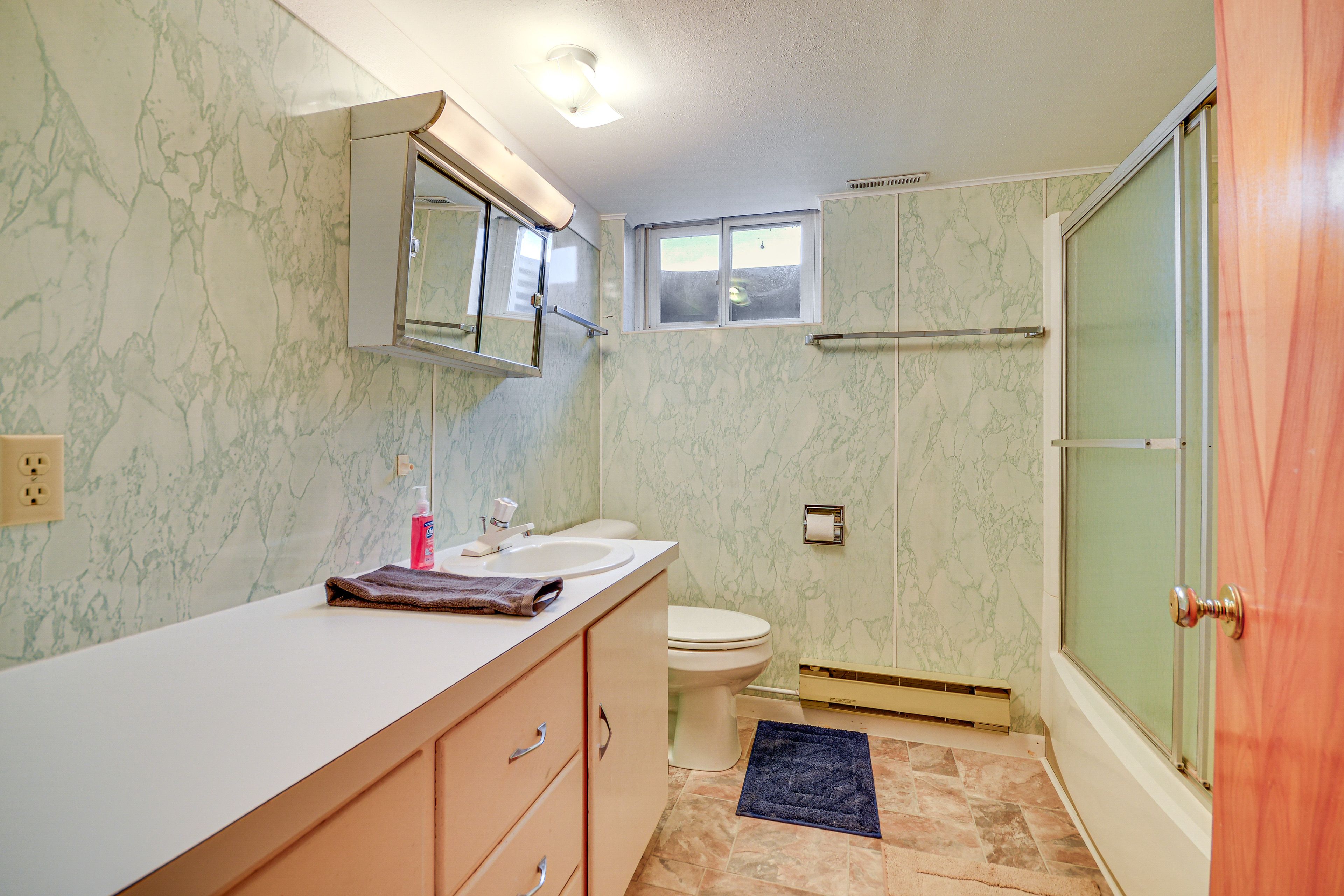 Full Bathroom | Lower Level