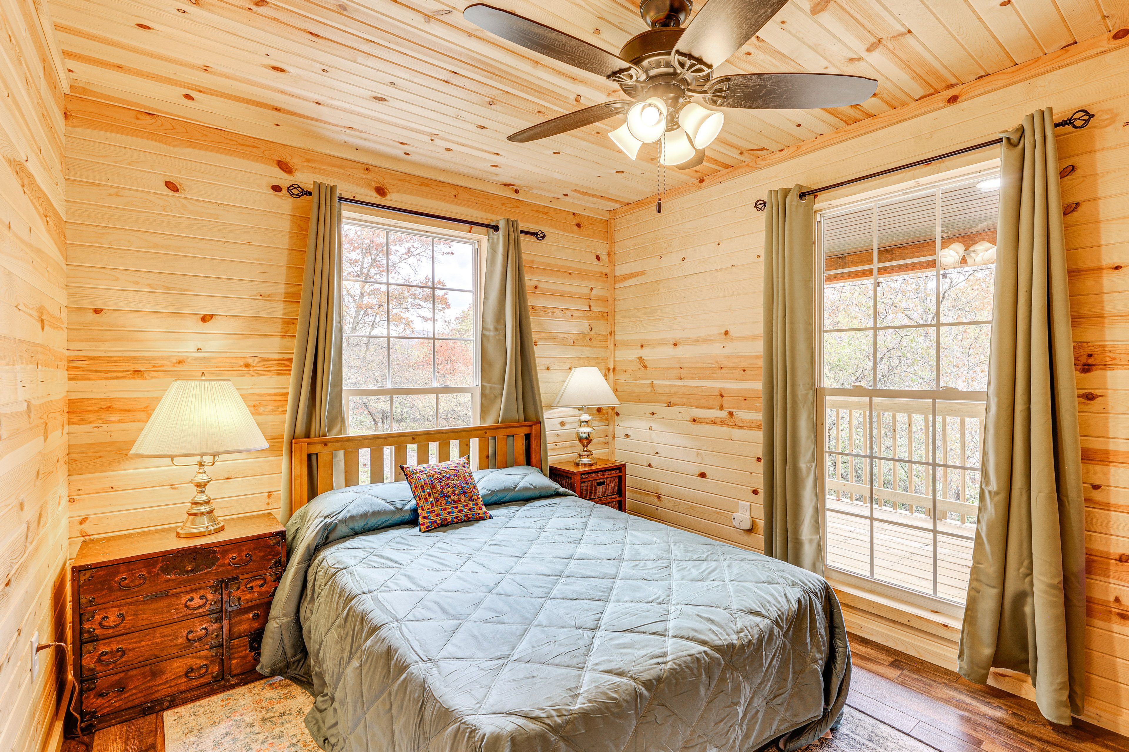 Bedroom | 1st Floor | Full Bed | Linens Provided