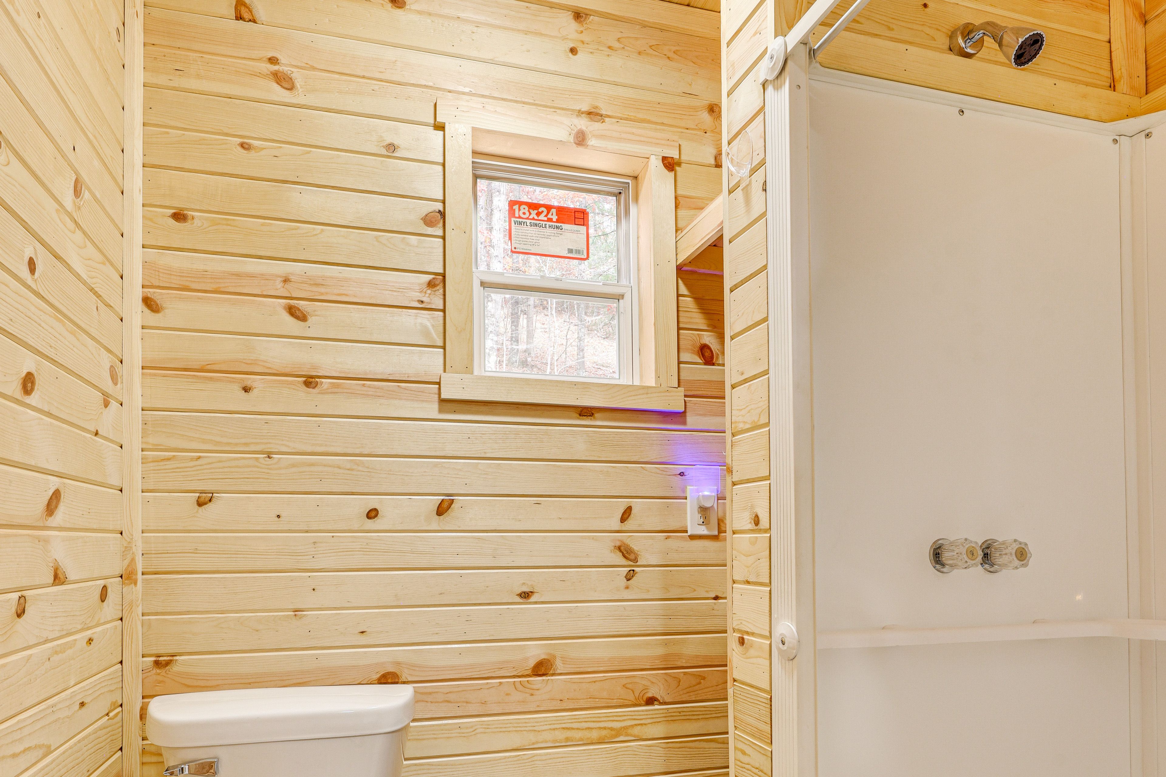 Full Bathroom | Loft
