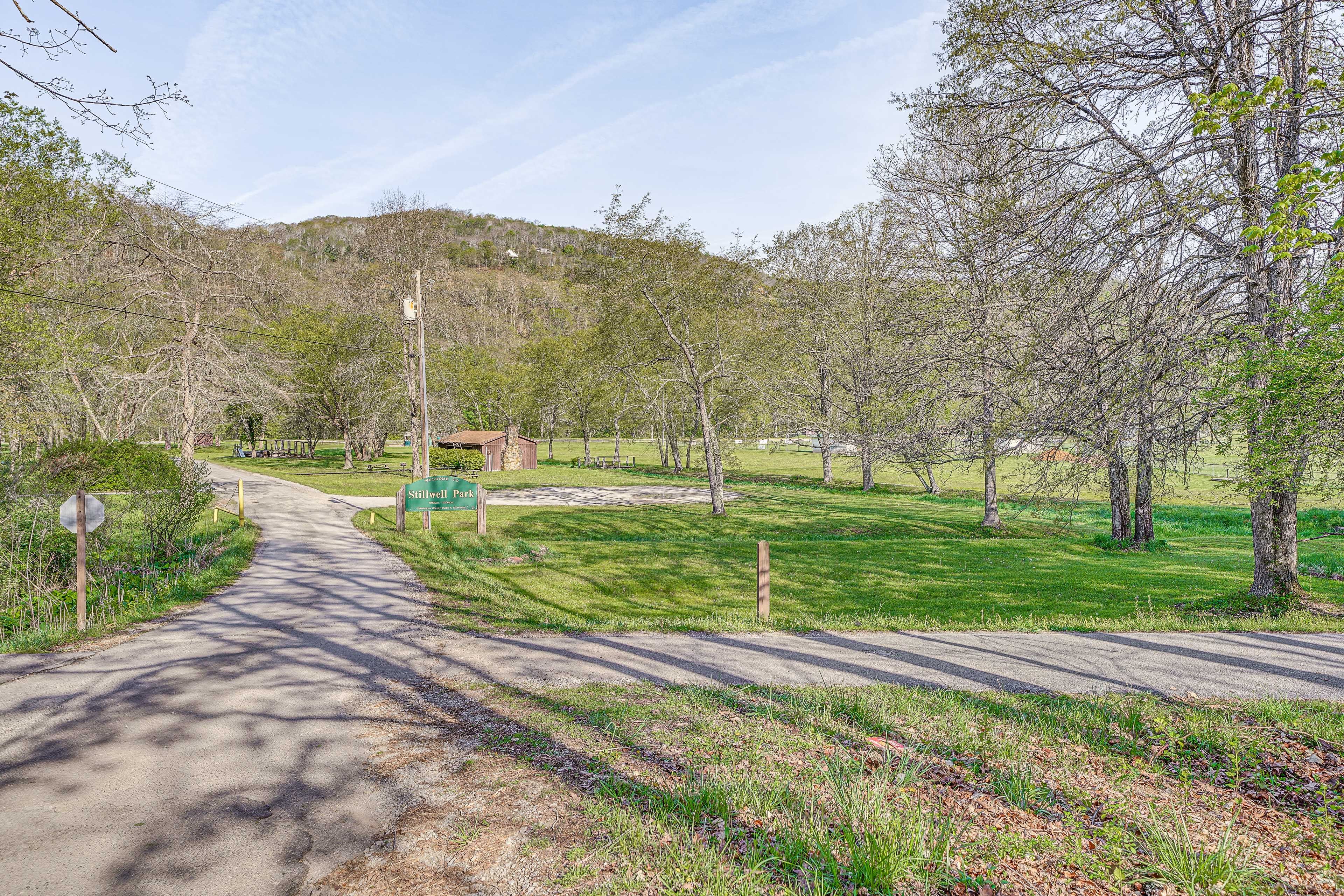 Walk to Stillwell Park & Greenbrier River