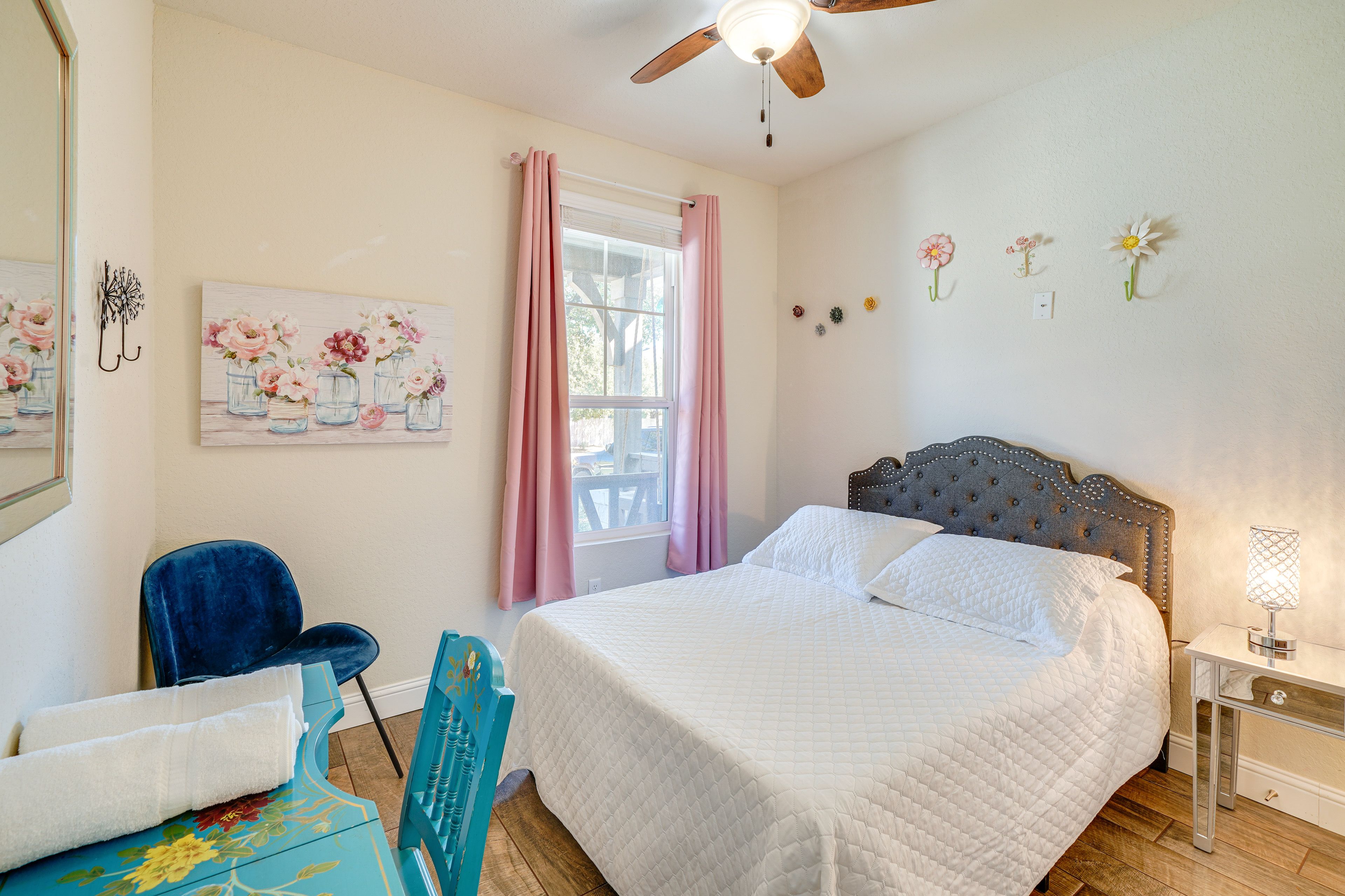 Bedroom 3 | Queen Bed