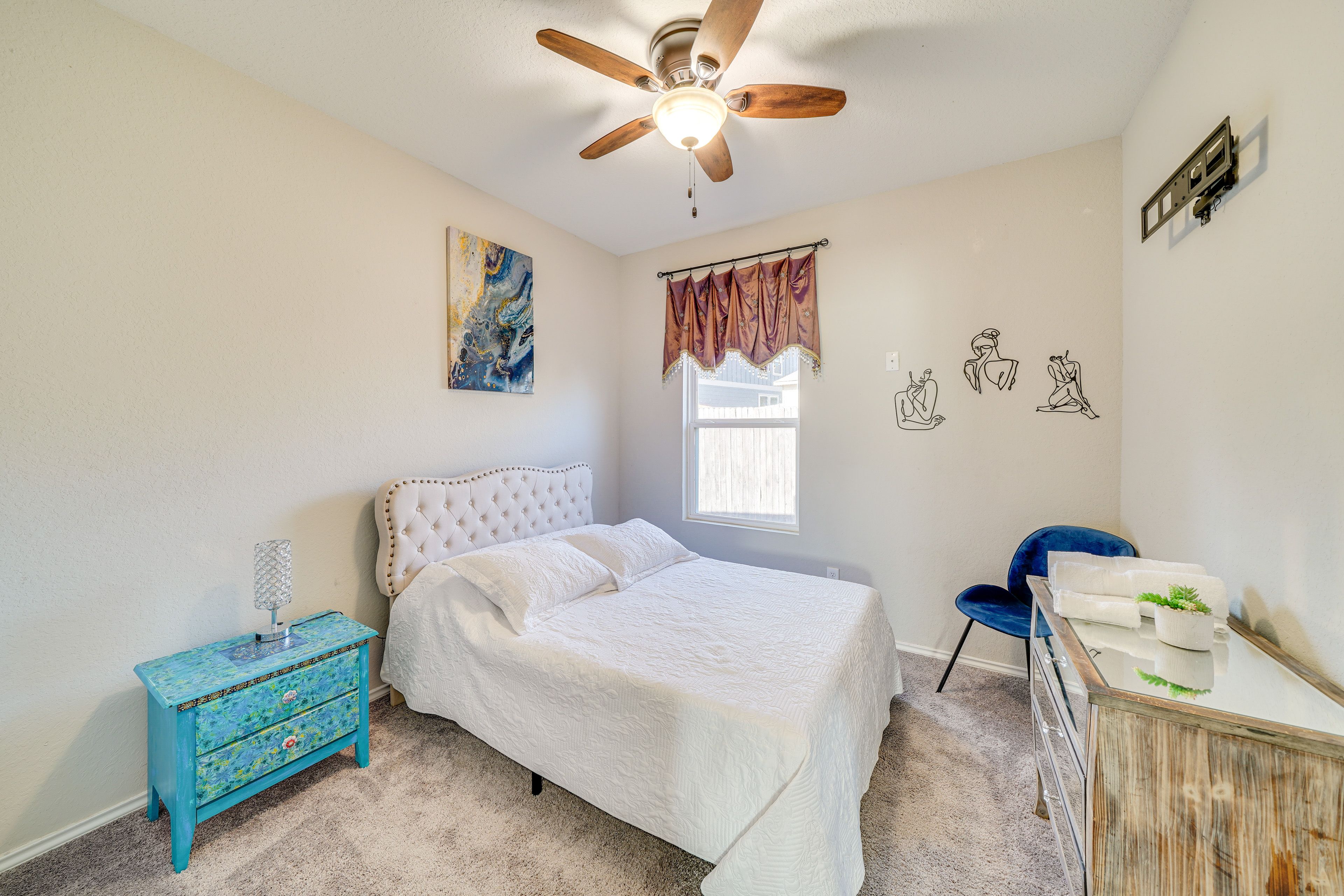 Bedroom 2 | Queen Bed