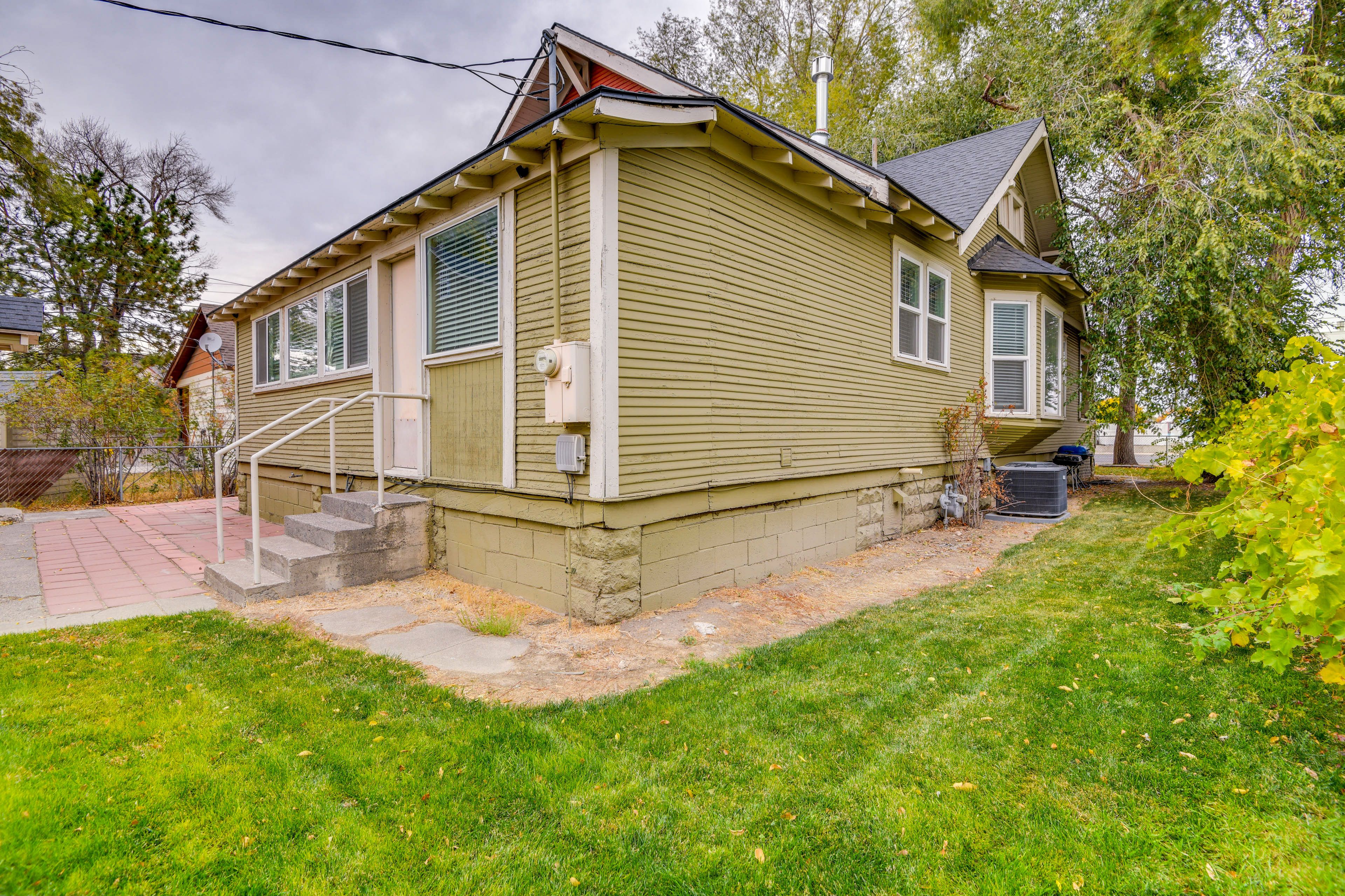 Shared Fenced-In Yard