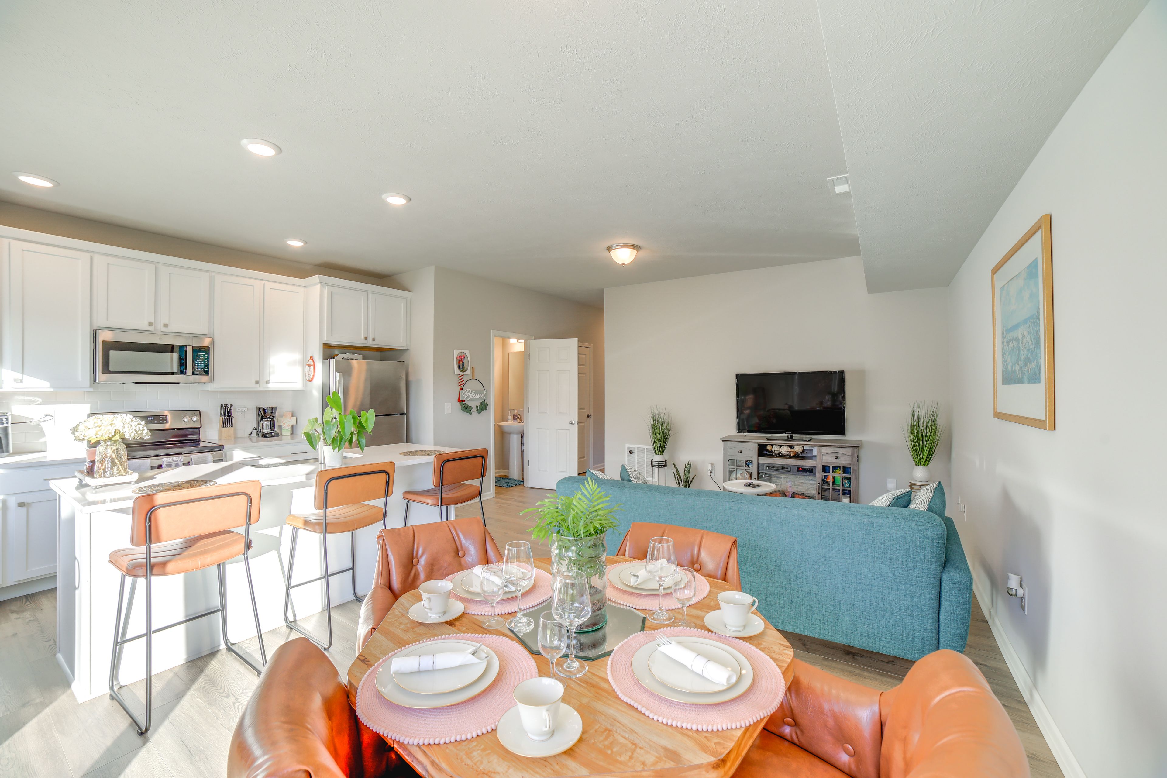 Kentwood Vacation Rental | 3BR | 2.5BA | 1,478 Sq Ft | 1 Step to Enter