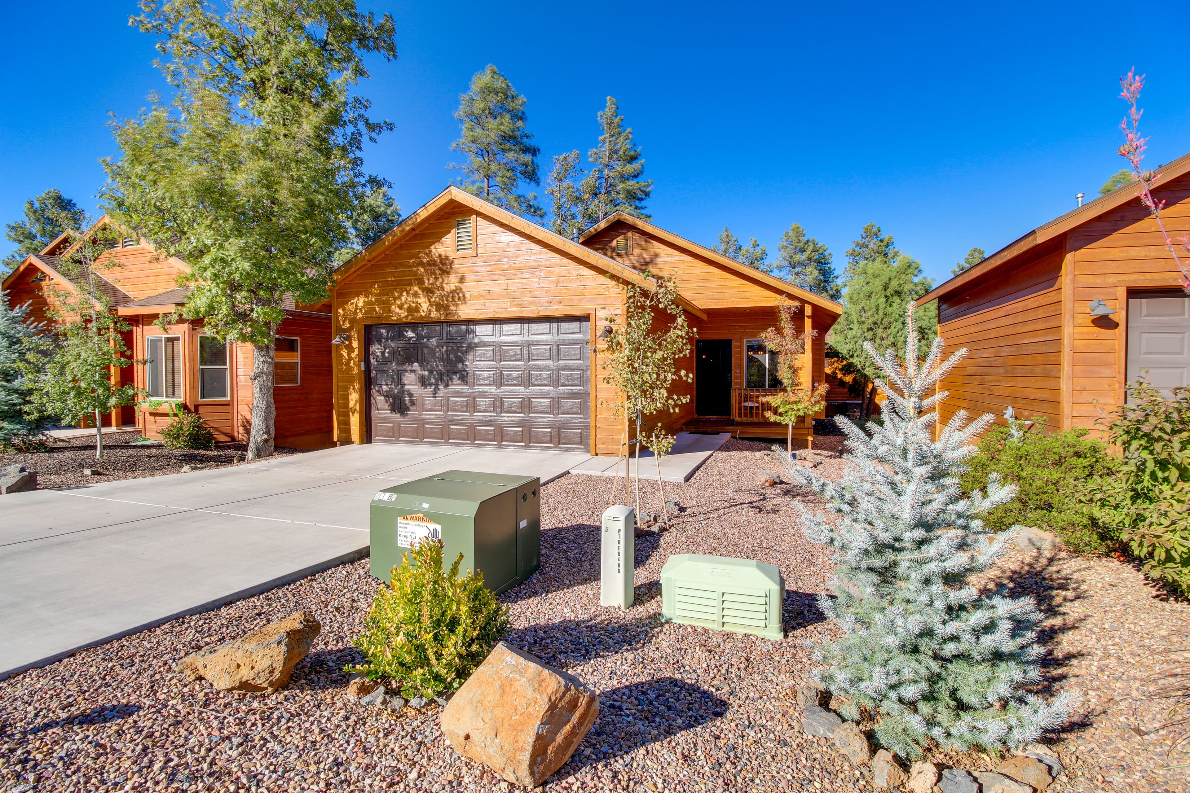 Home Exterior | Single Story