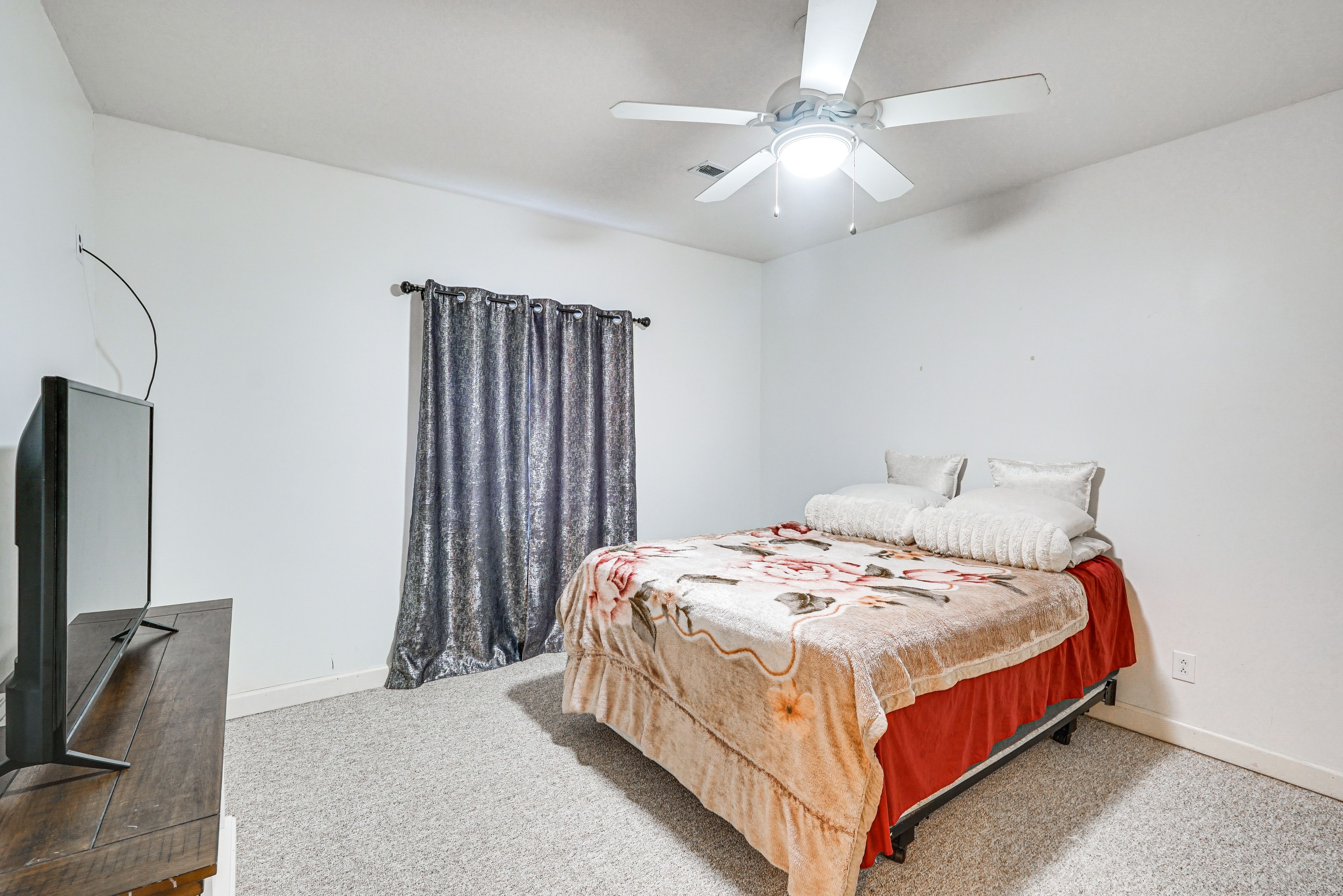 Bedroom 1 | Queen Bed | Flat-Screen TV
