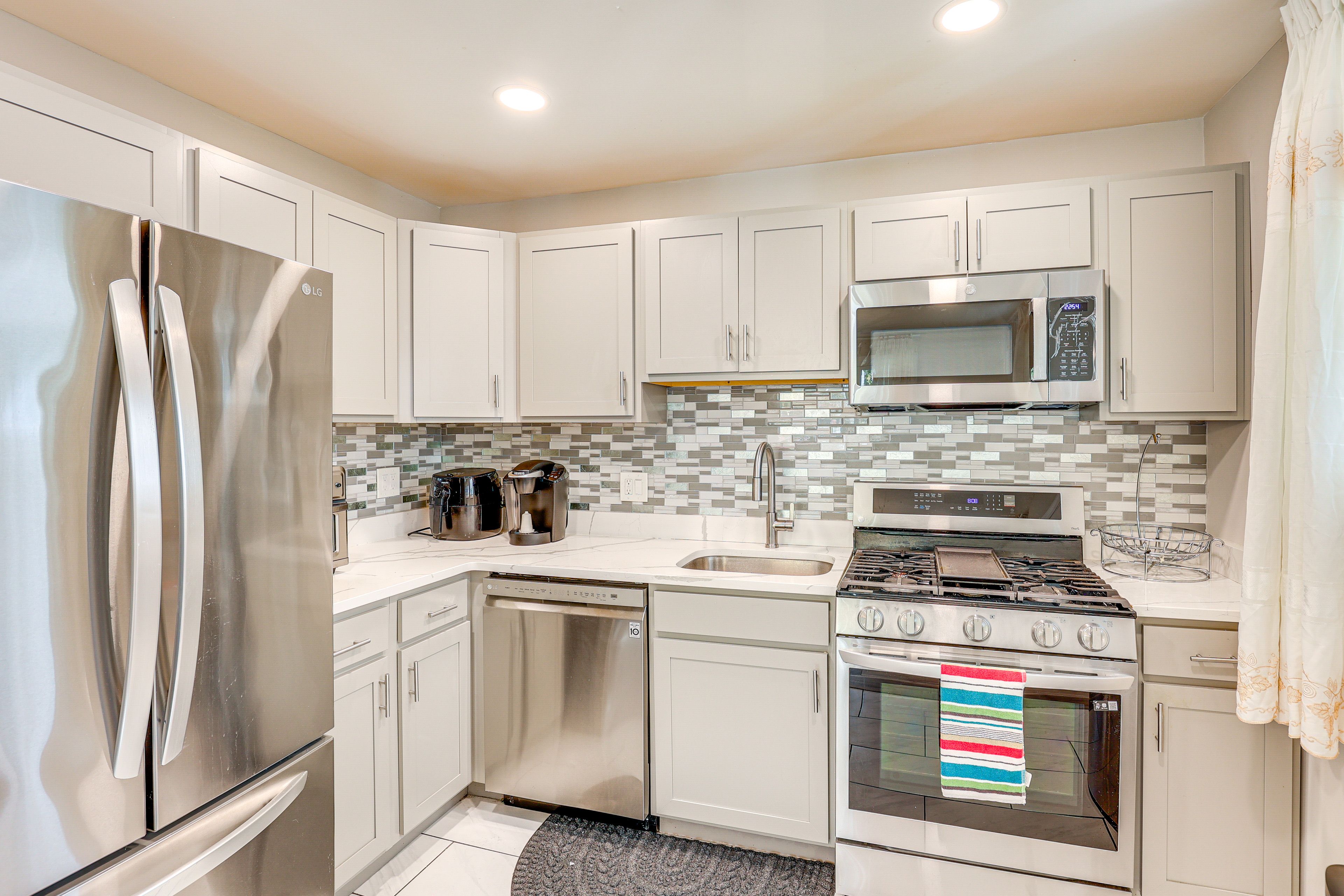 Kitchen | Main Level | Keurig Coffee Maker | Air Fryer | Cooking Basics