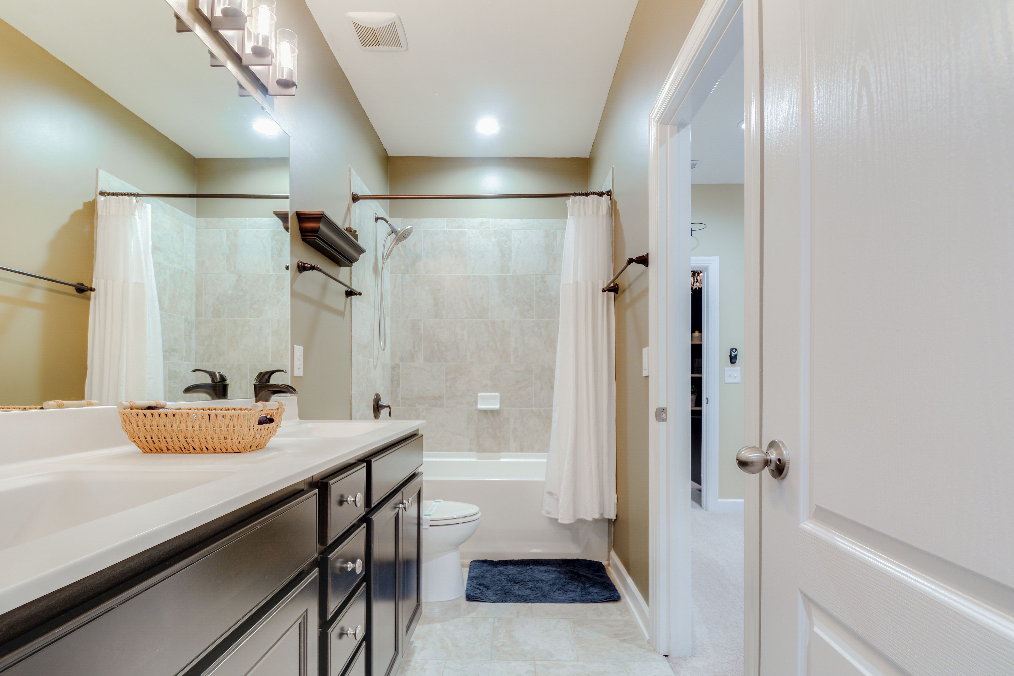 Jack-and-Jill Bathroom | 2nd Floor