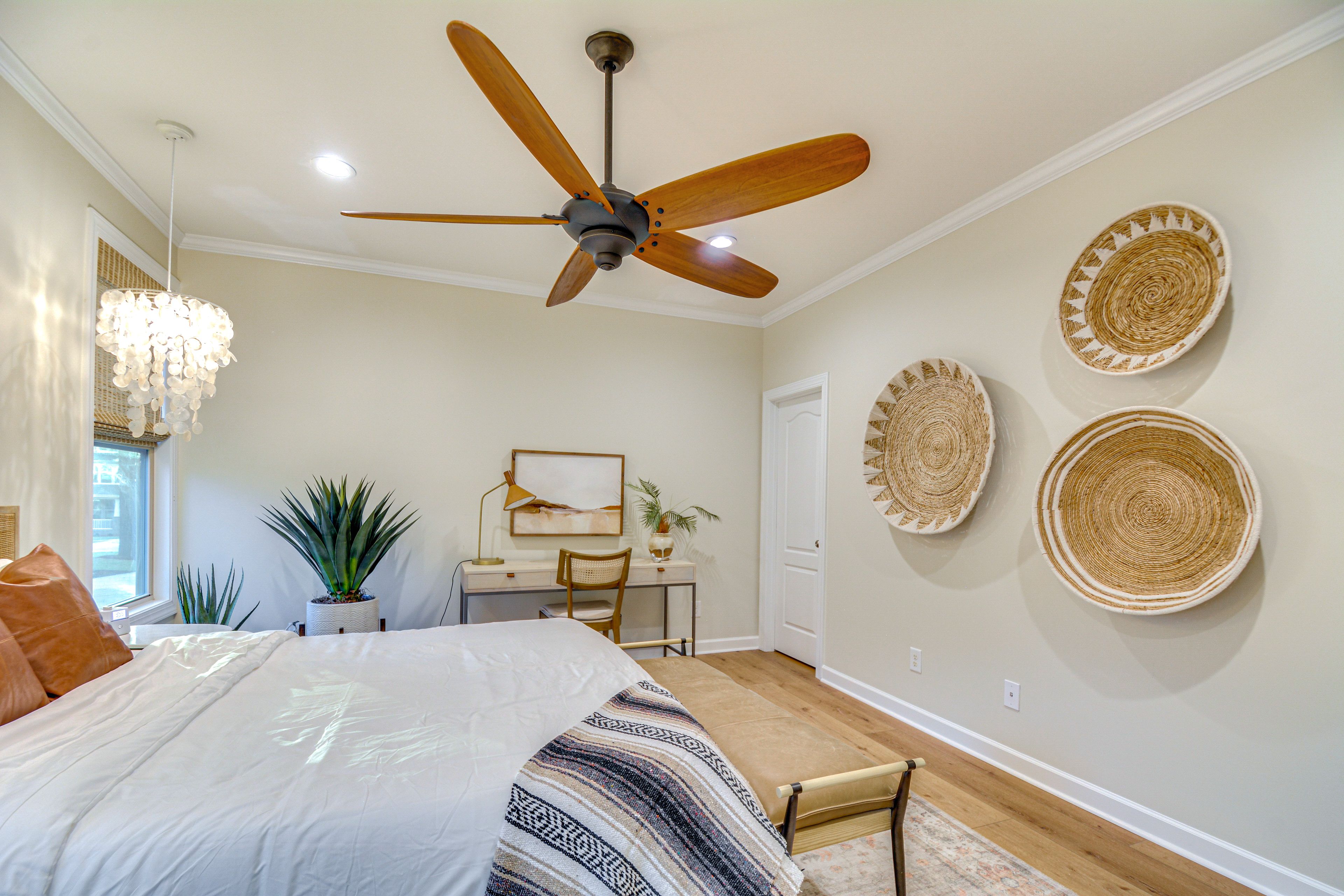 Bedroom 5 | 1st Floor | Queen Bed | Laptop-Friendly Workspace