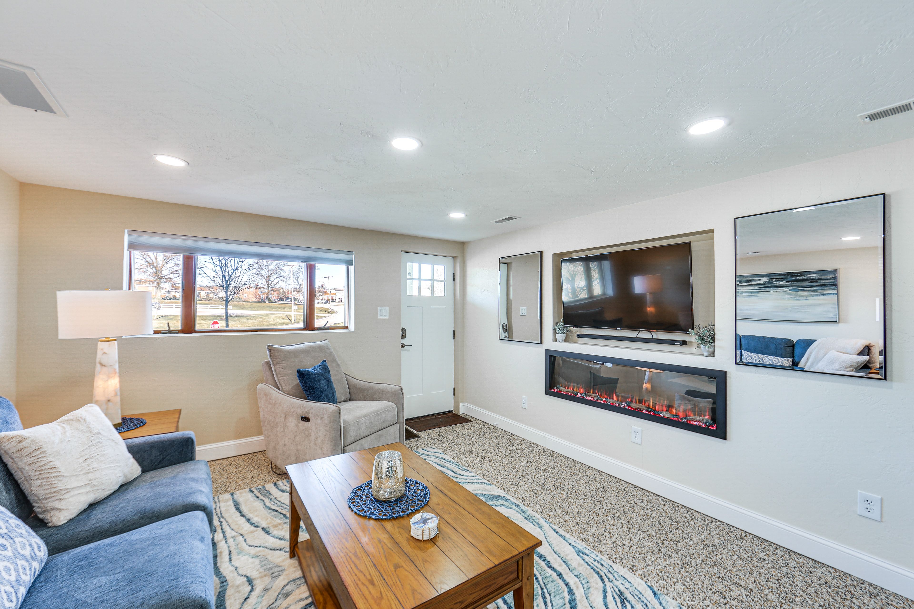 Natrona Heights Vacation Rental | 1BR | 1BA | Step-Free Access | 700 Sq Ft