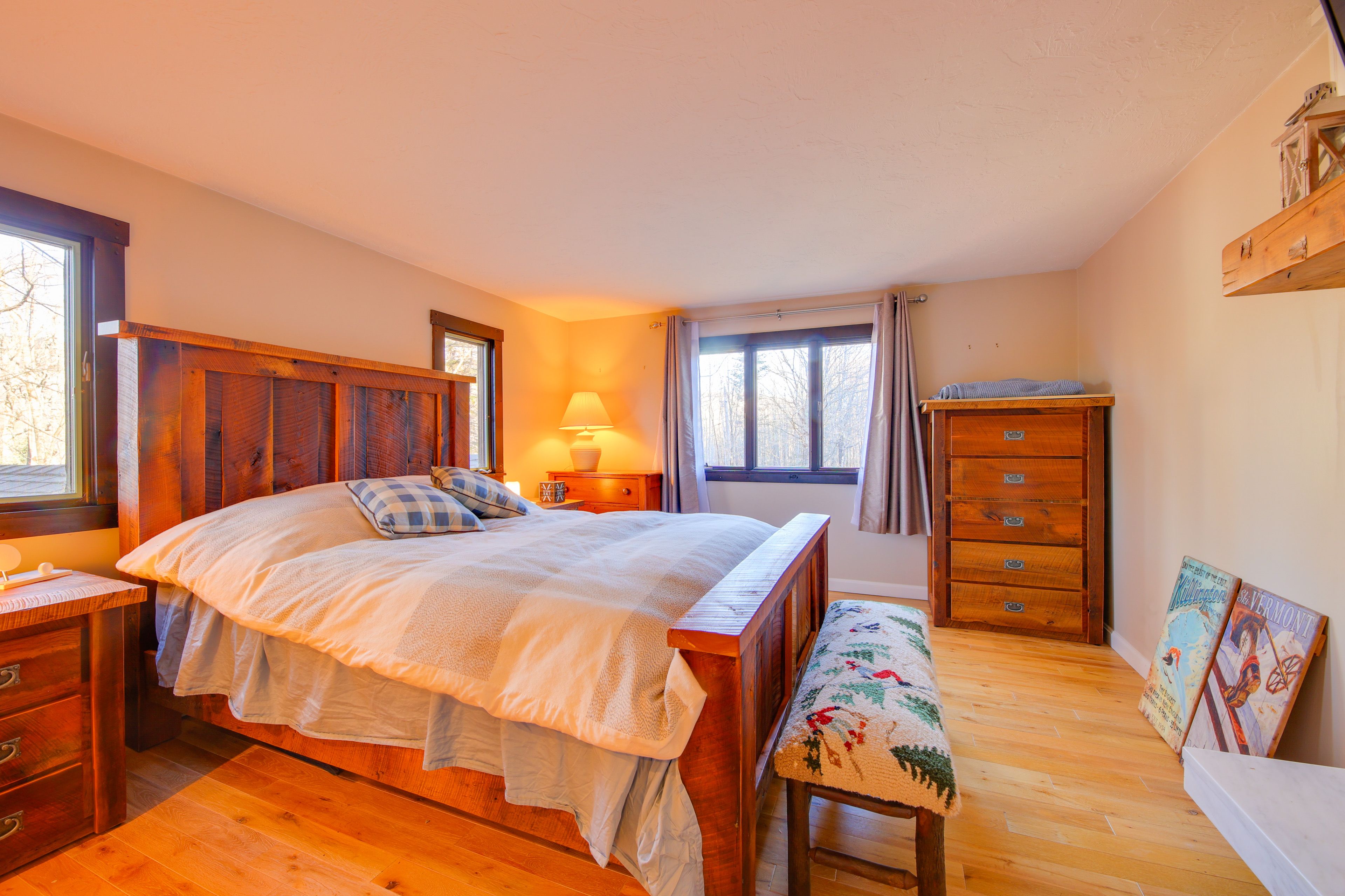 Bedroom 2 | Queen Bed | Fireplace (Decorative Only) | 2nd Floor