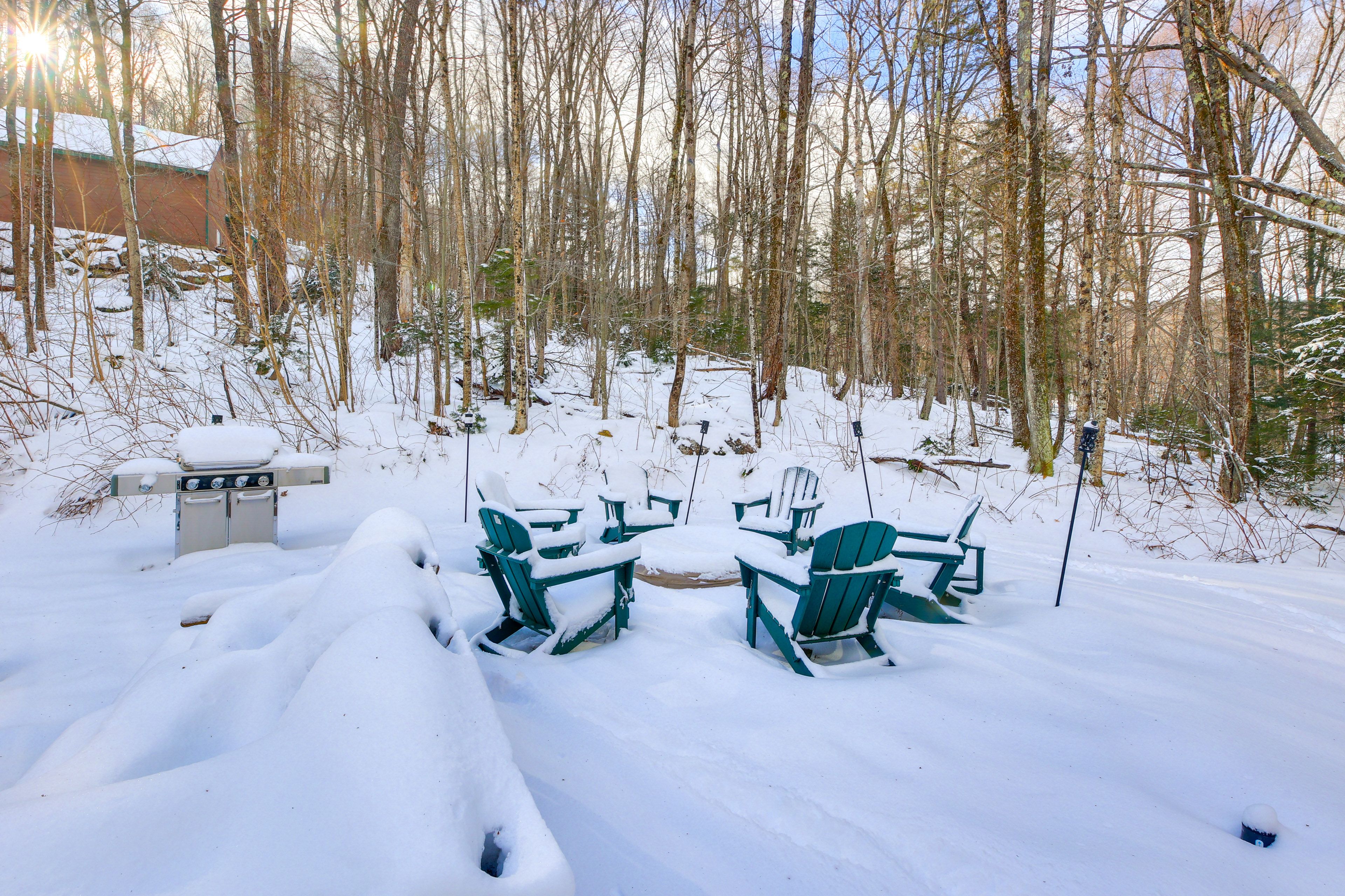 Private Yard | Fire Pit