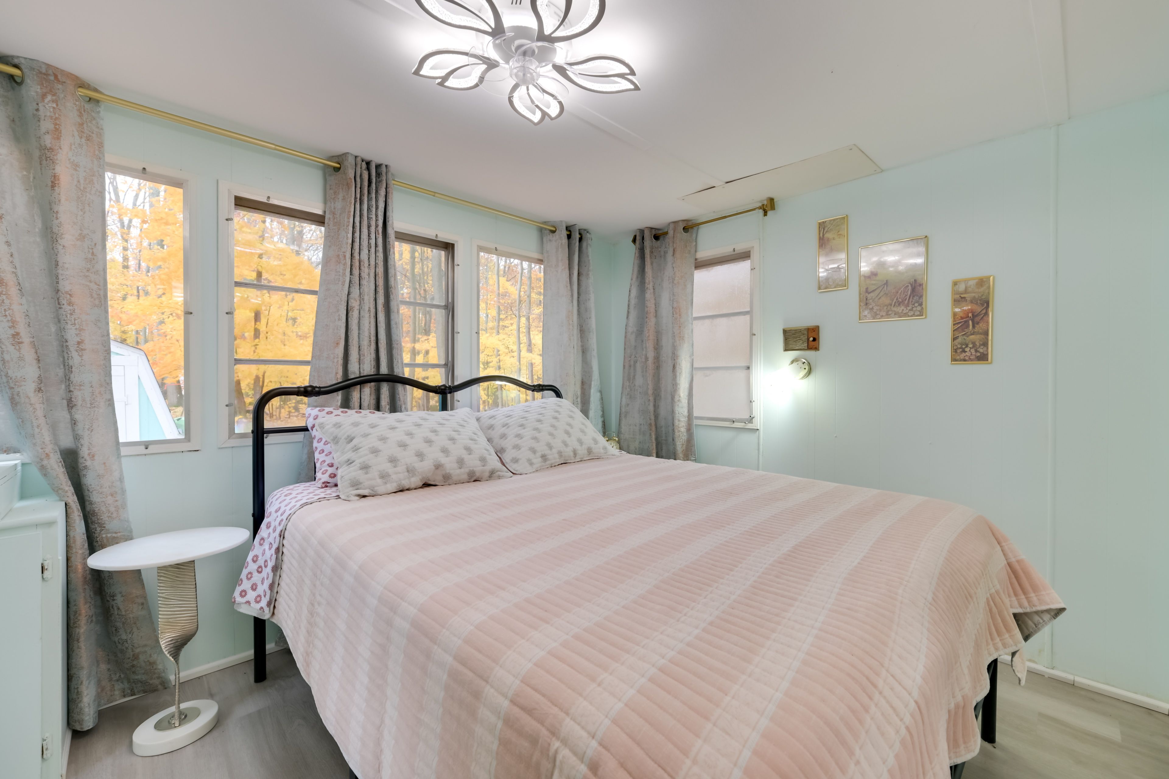 Bedroom 1 | Queen Bed | Linens Provided