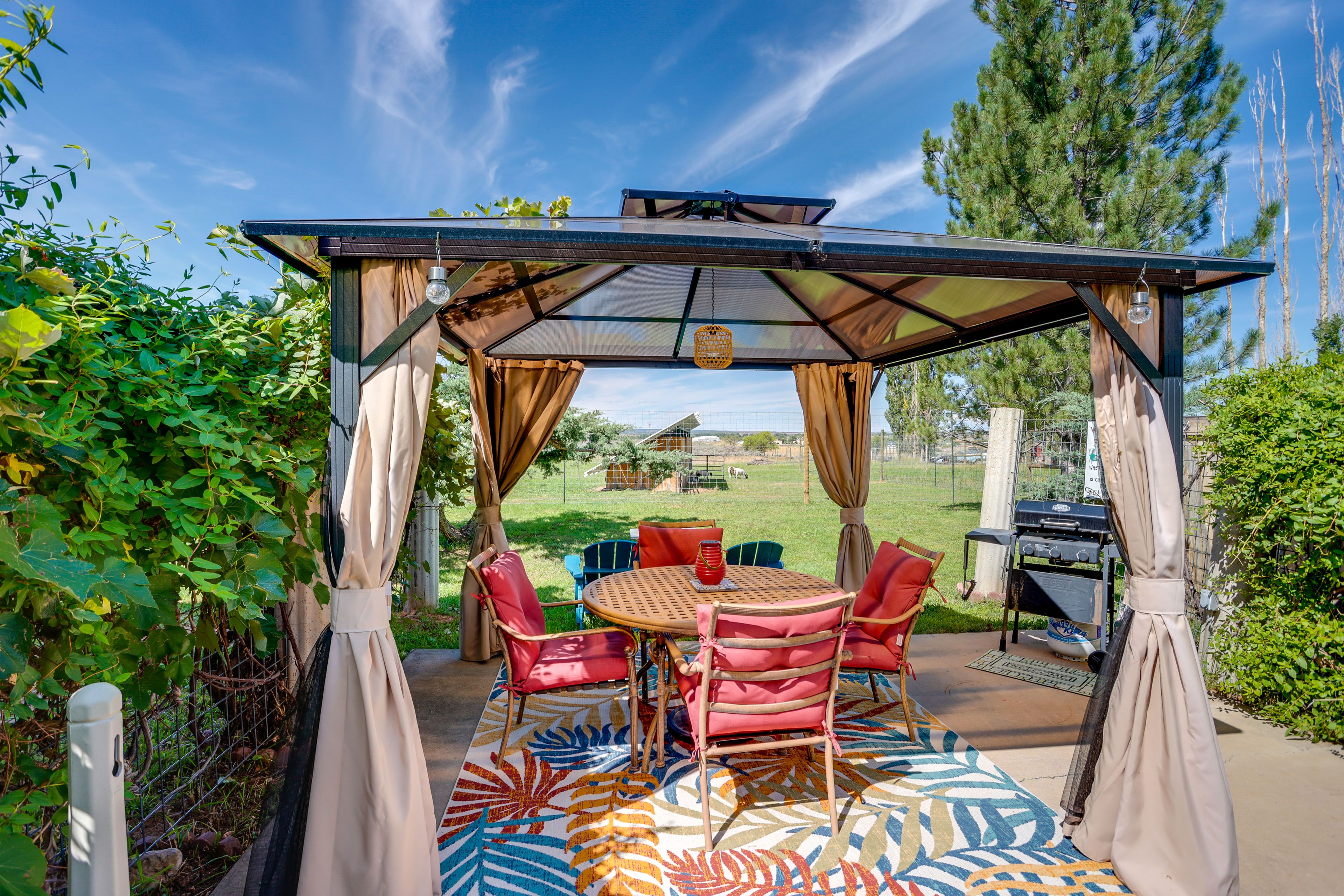 Private Patio | Gas Grill