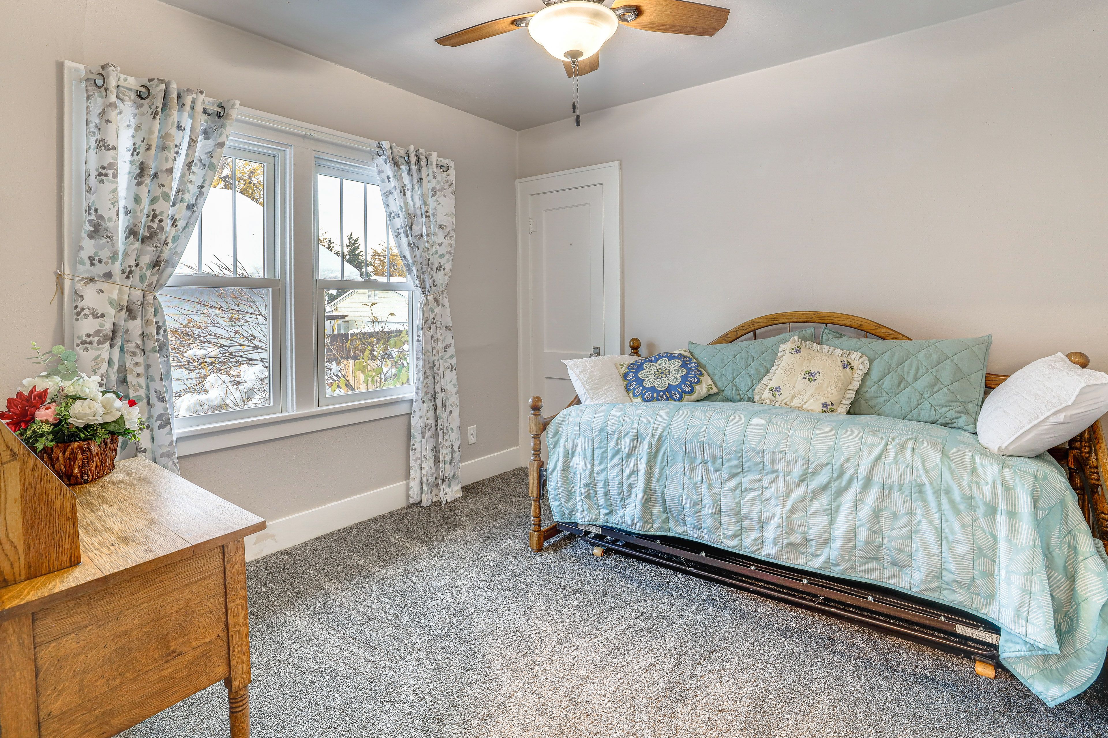 Bedroom 2 | Twin Daybed w/ Twin Trundle | 1st Floor