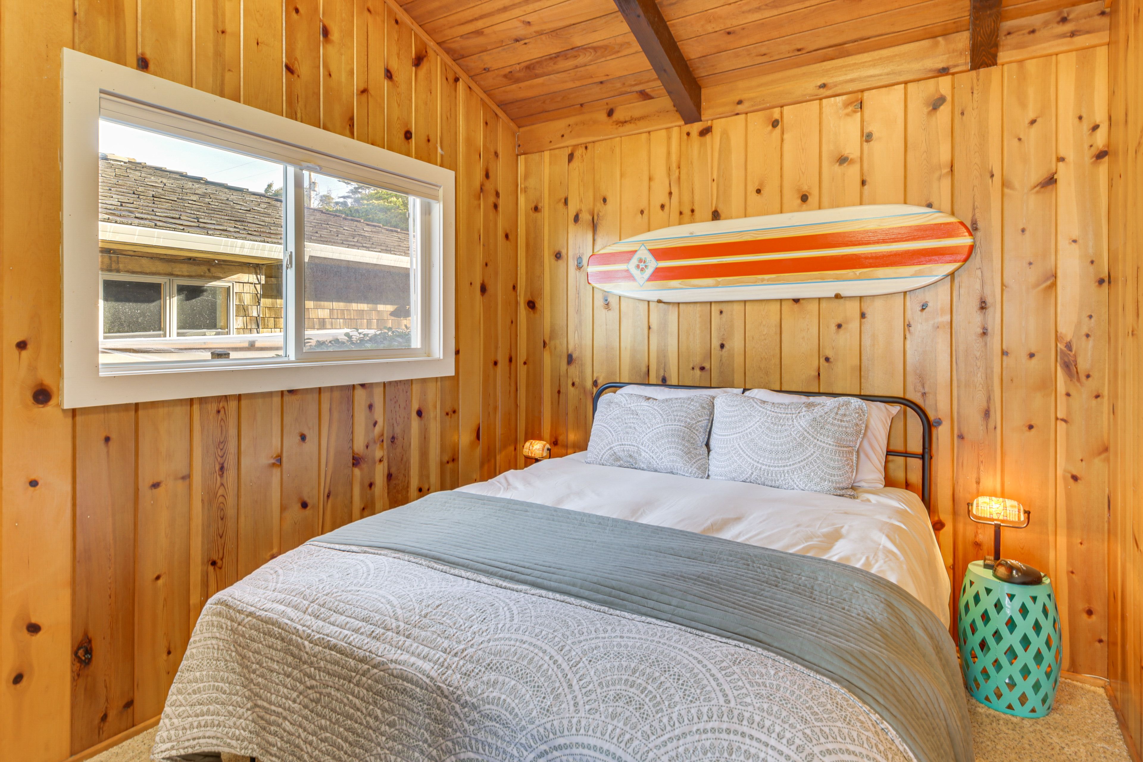 Bedroom 3 | Queen Bed