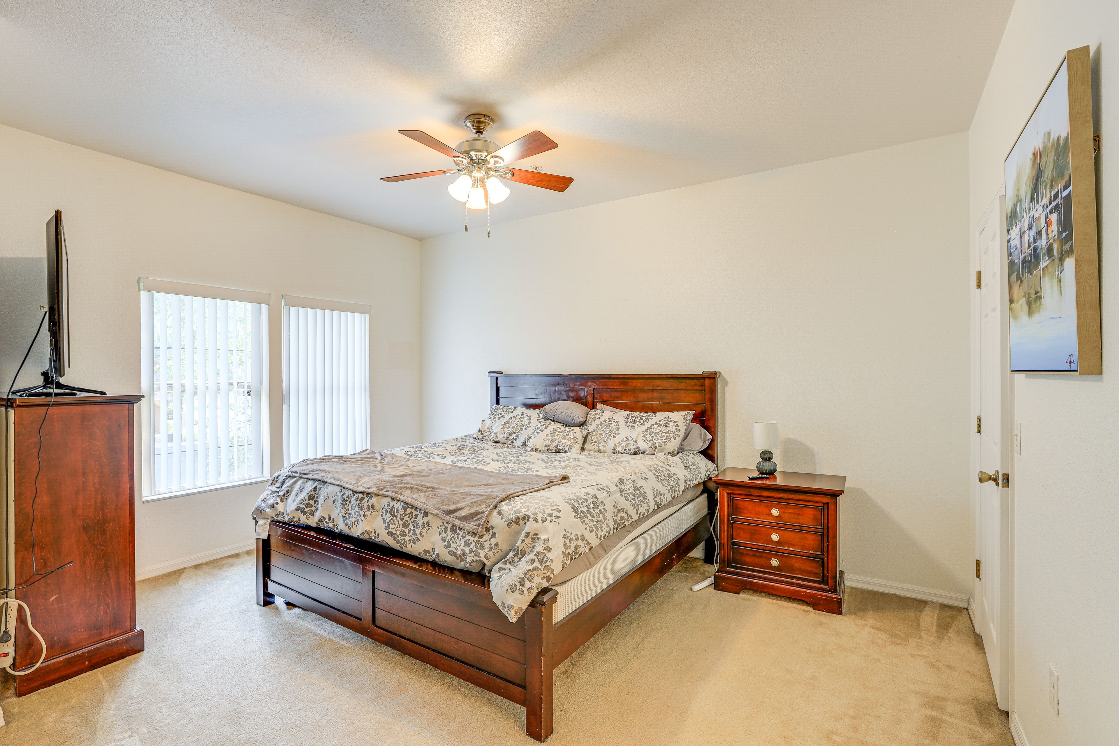 Bedroom 1 | 2nd Floor | King Bed | Walk-In Closet | En-Suite Bathroom | Balcony