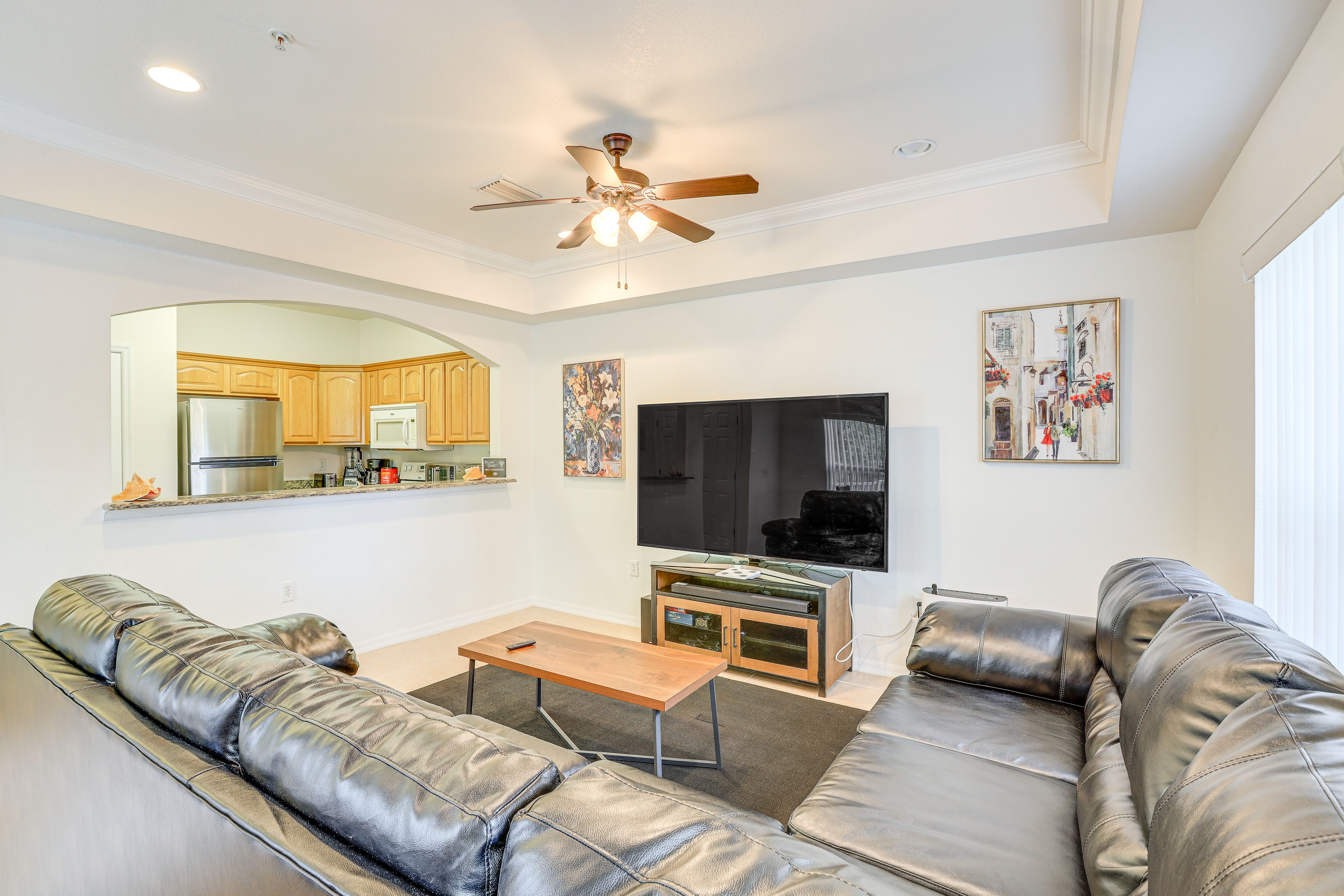 Gainesville Vacation Rental | 2BR | 2.5BA | 1,388 Sq Ft | Stairs Required