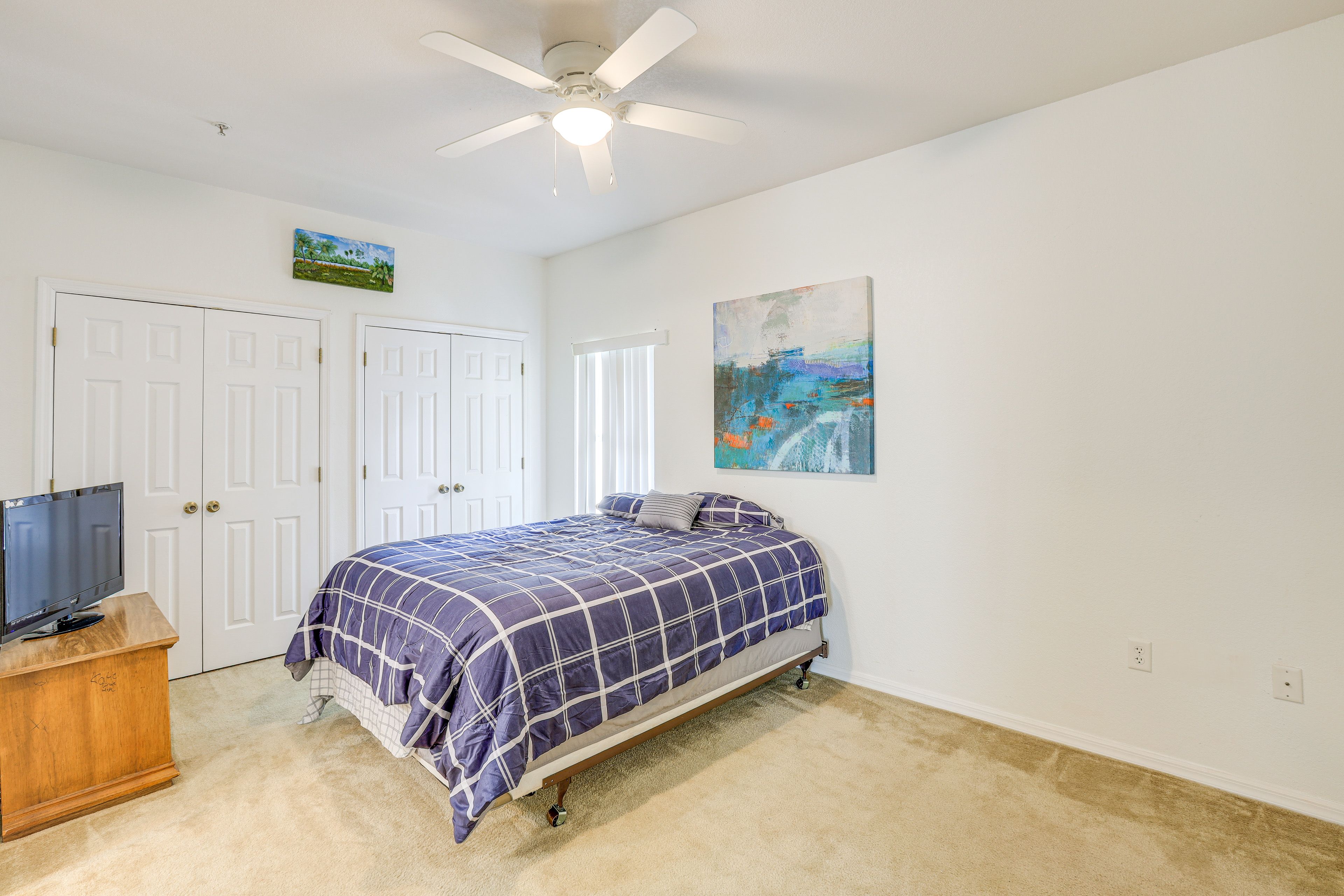 Bedroom 2 | 2nd Floor | Full Bed | Linens Provided | En-Suite Bathroom