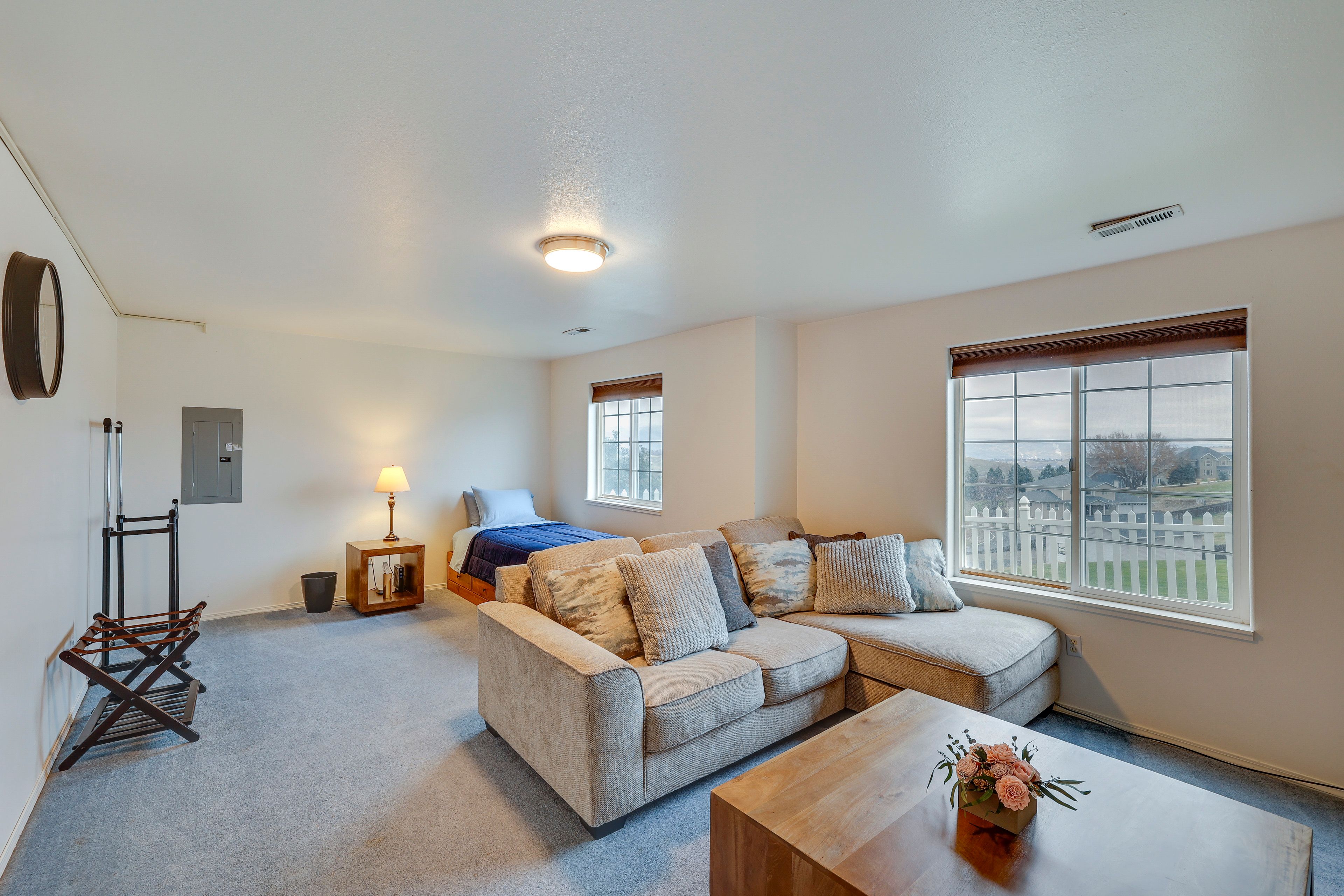 Den | Basement Level | Twin Bed | Smart TV | Fireplace | Fridge
